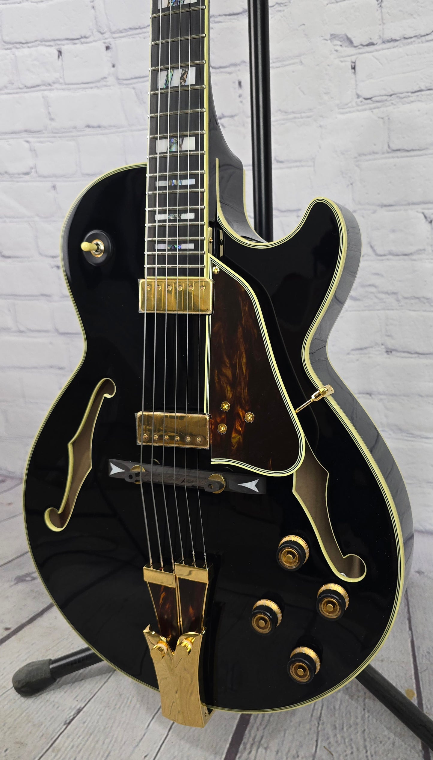 Ibanez GB10 BK George Benson Signature Hollow Body Electric Guitar Black