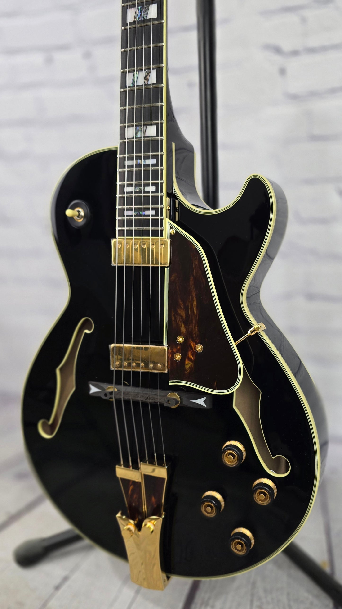 Ibanez GB10 BK George Benson Signature Hollow Body Electric Guitar Black