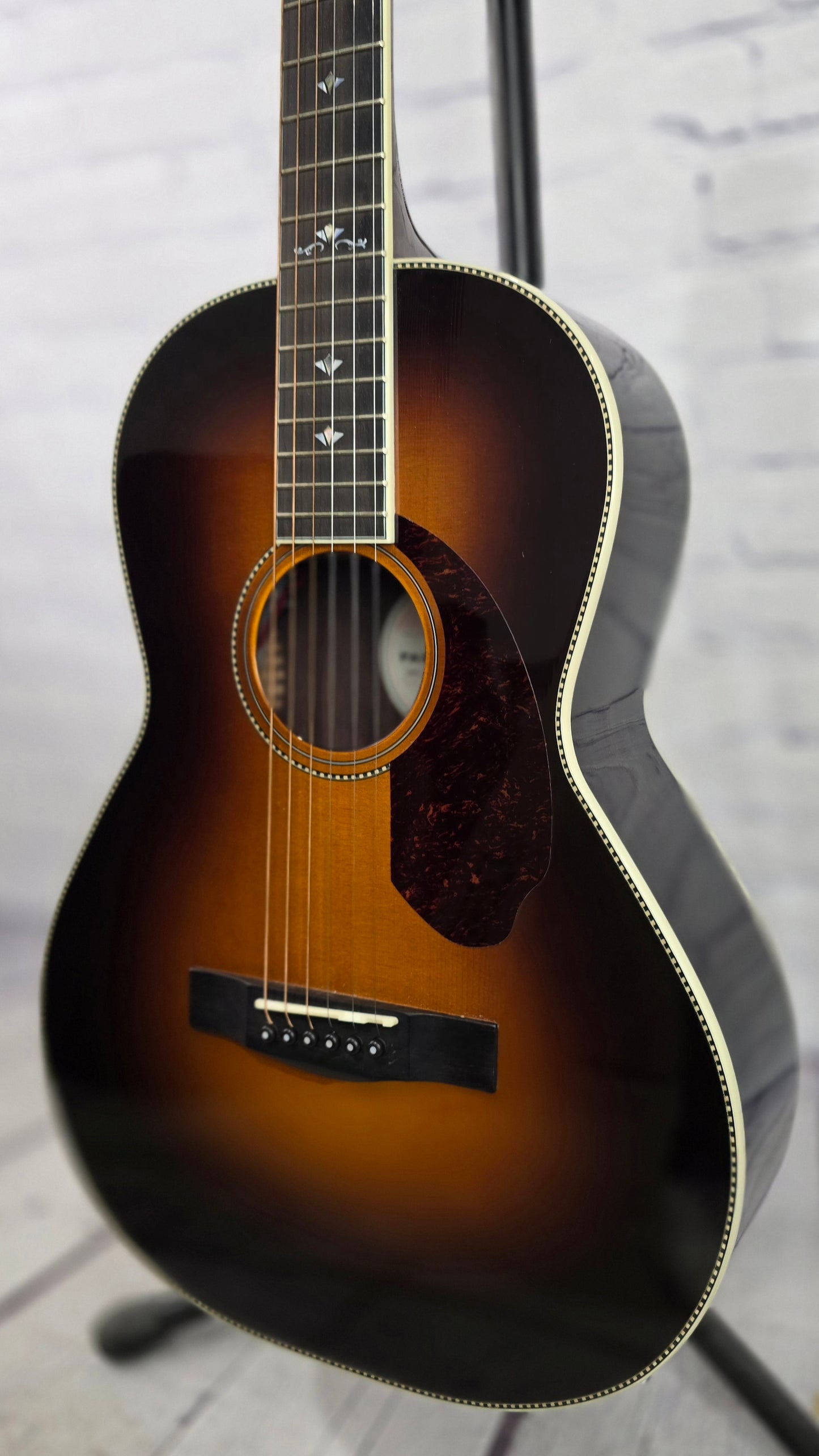 USED Fender Paramount PM-2 Deluxe 12 Fret Parlour Guitar Sunburst