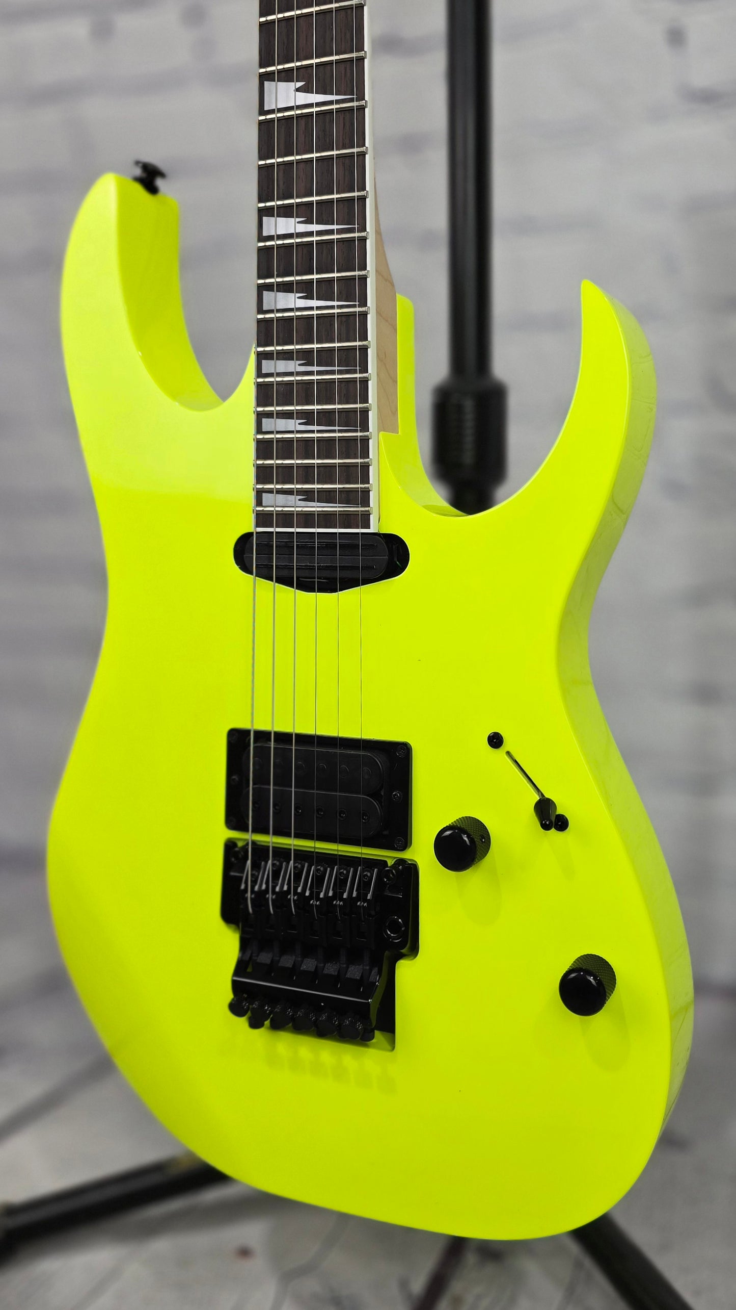 Ibanez Genesis RG565R DY 6 String Electric Guitar Desert Yellow LIMITED EDITIONe