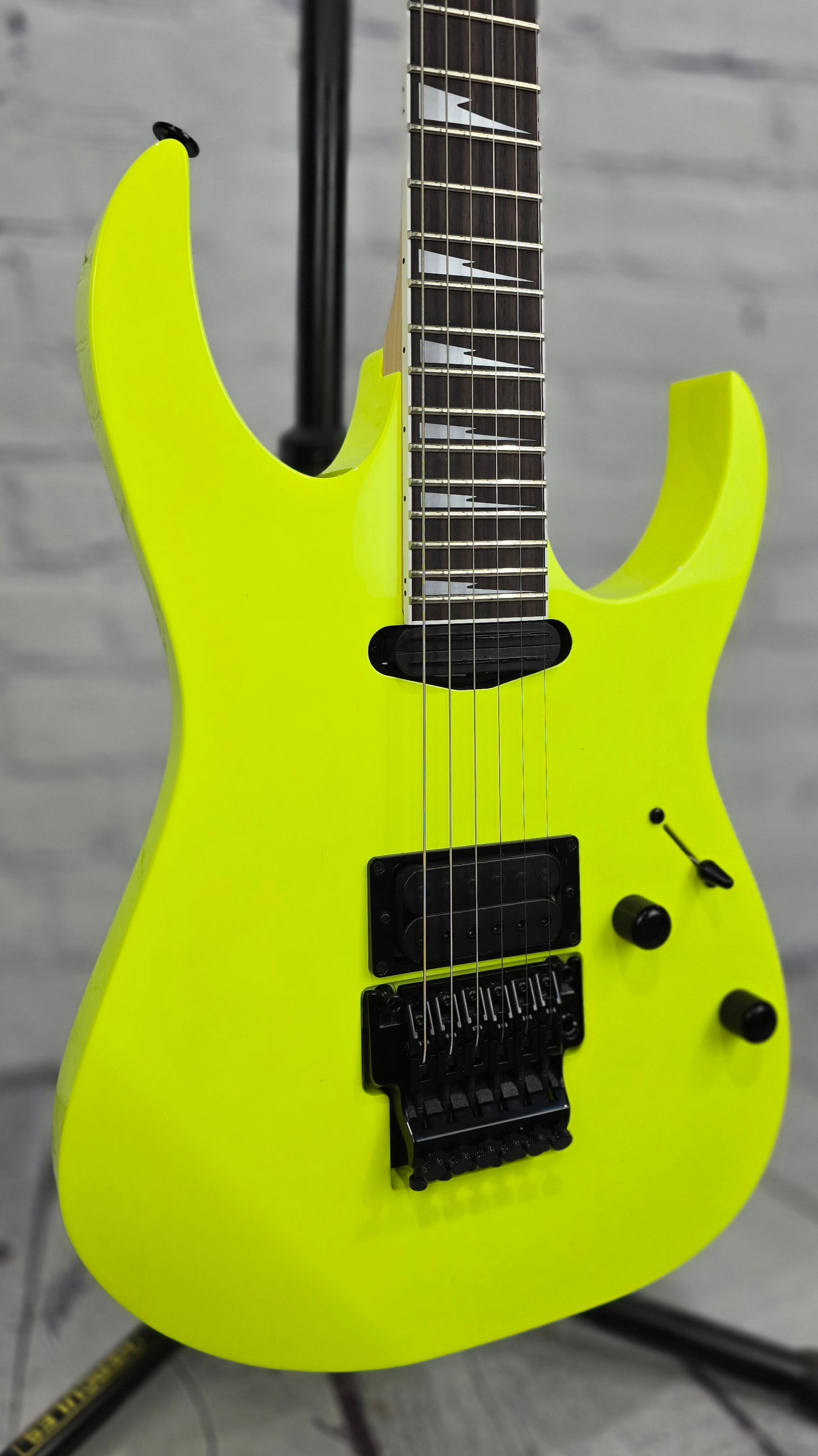 Ibanez Genesis RG565R DY 6 String Electric Guitar Desert Yellow LIMITED EDITIONe