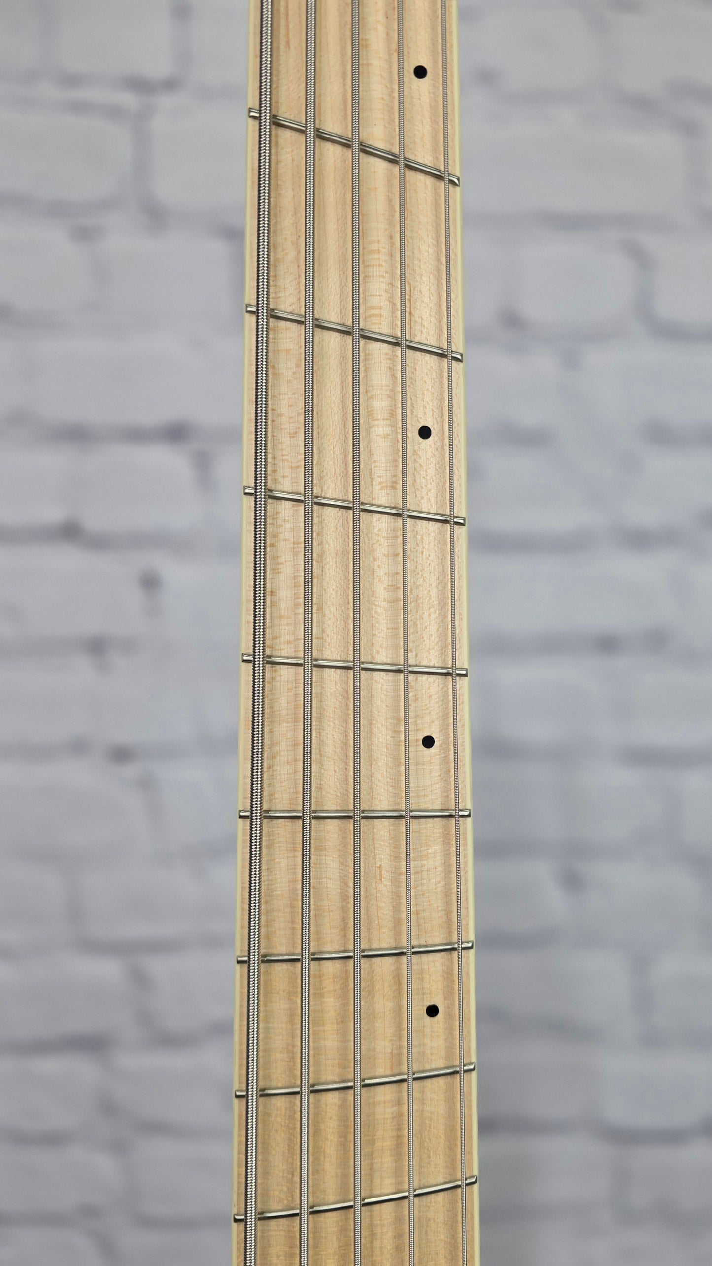 Dingwall NG3 Nolly 5 String Nolly Bass Guitar Ducati White
