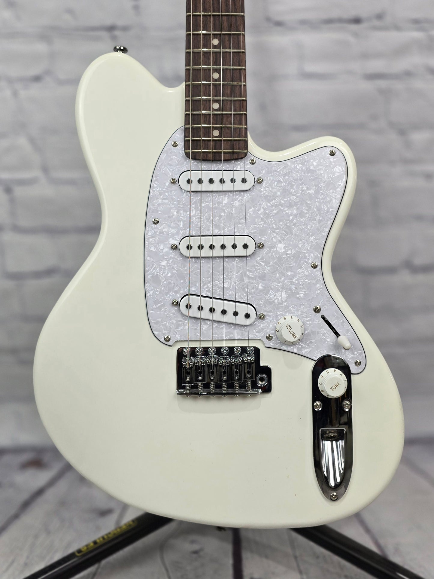 Ibanez ICHI00 VWH Ichika Nito 6 String Electric Guitar Vintage White