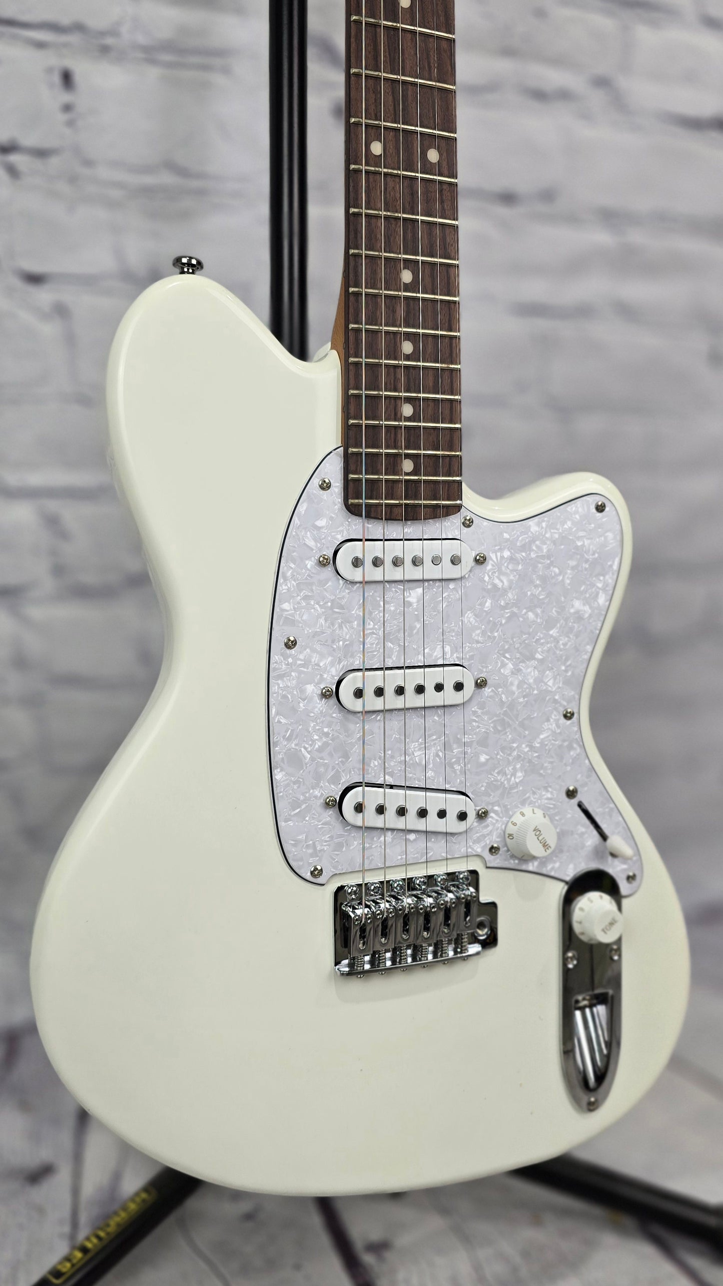 Ibanez ICHI00 VWH Ichika Nito 6 String Electric Guitar Vintage White
