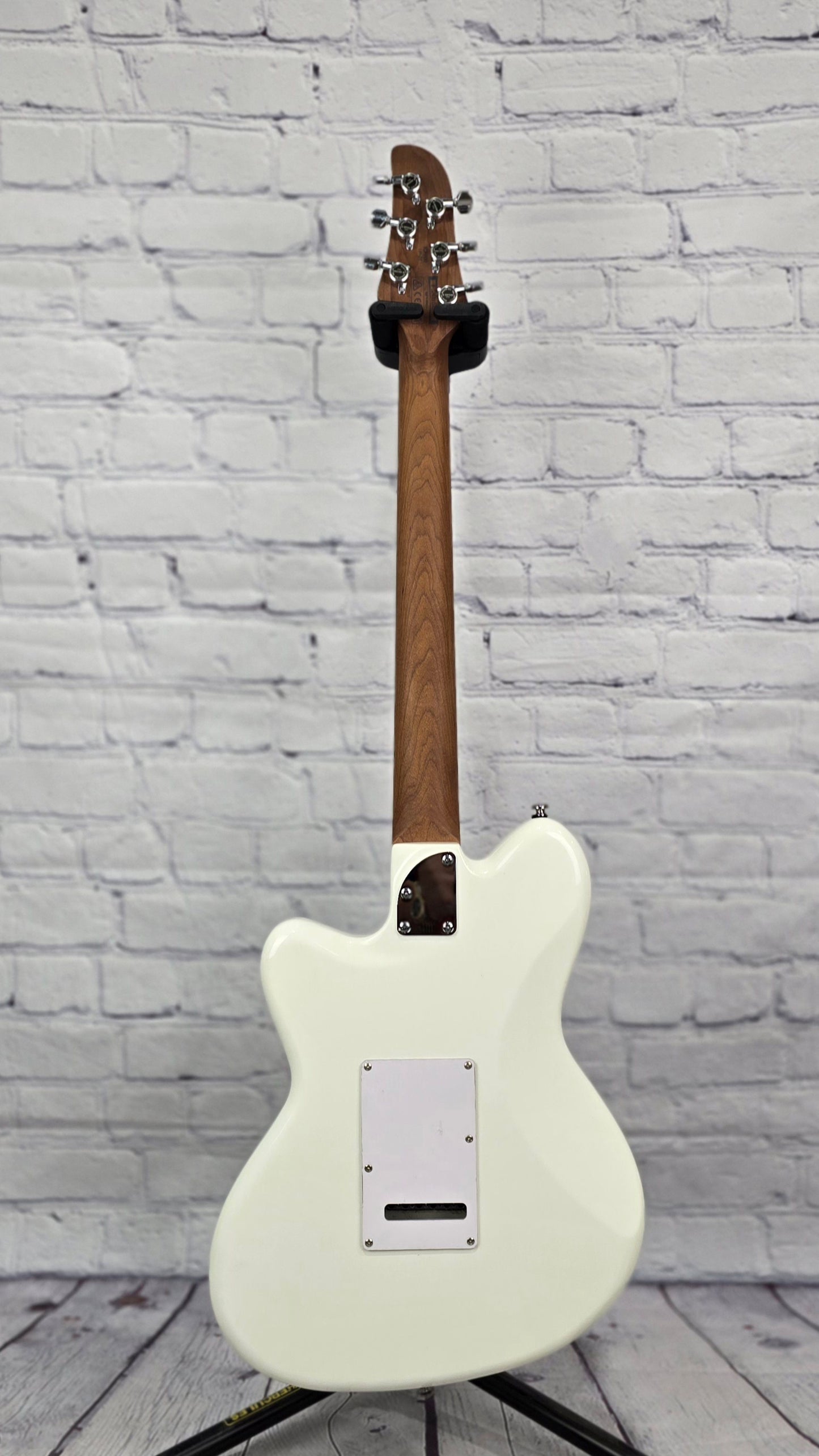 Ibanez ICHI00 VWH Ichika Nito 6 String Electric Guitar Vintage White