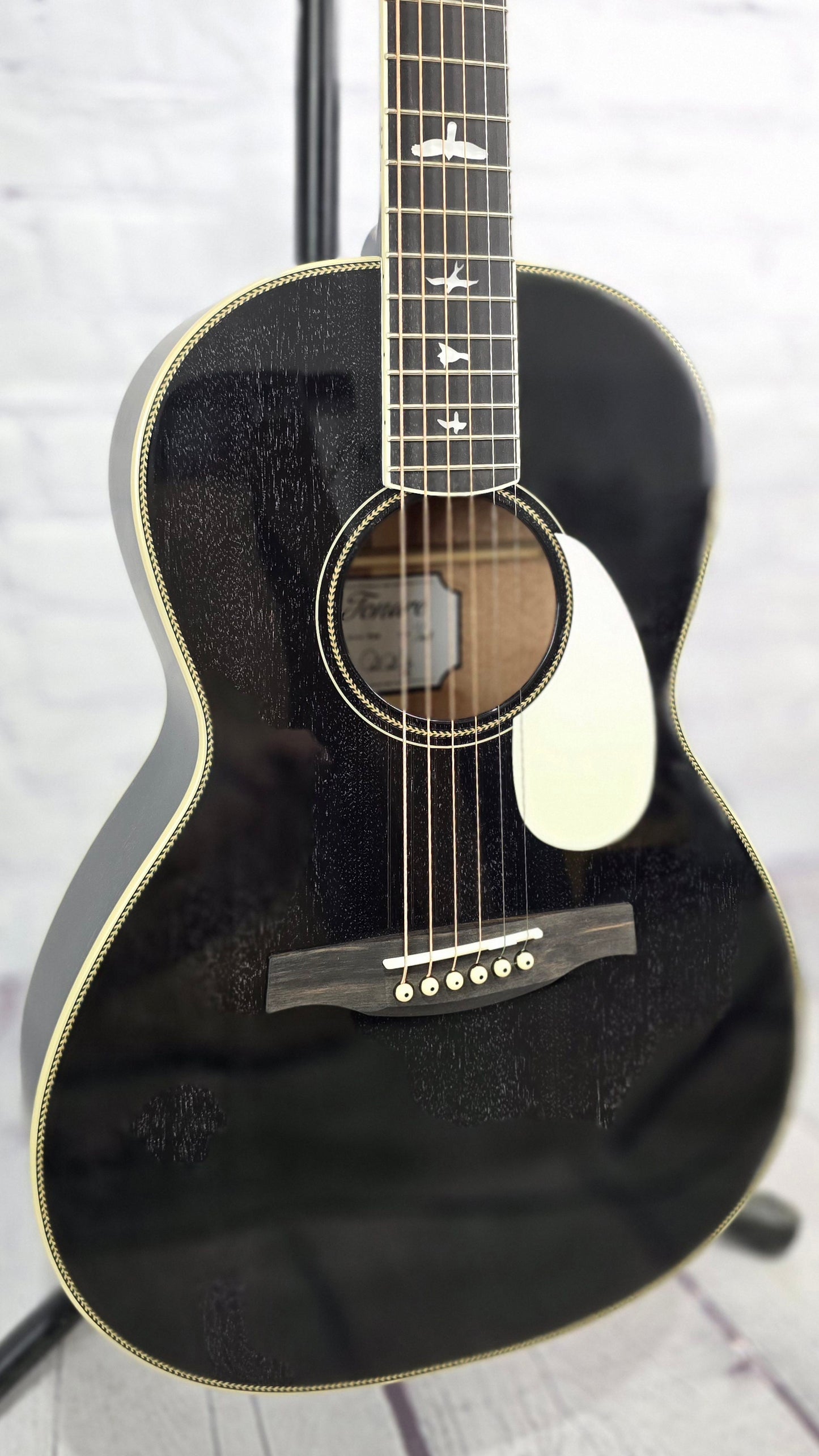 Paul Reed Smith PRS P20E Parlor Acoustic Electric Guitar Dog Hair