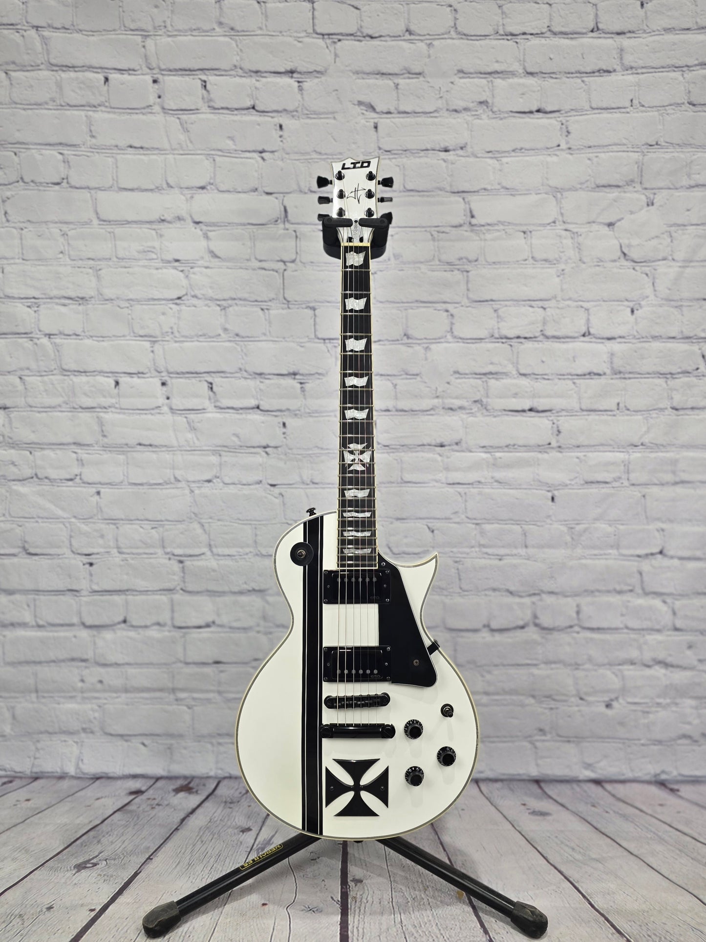 USED ESP LTD Iron Cross James Hetfield Electric Guitar Snow White