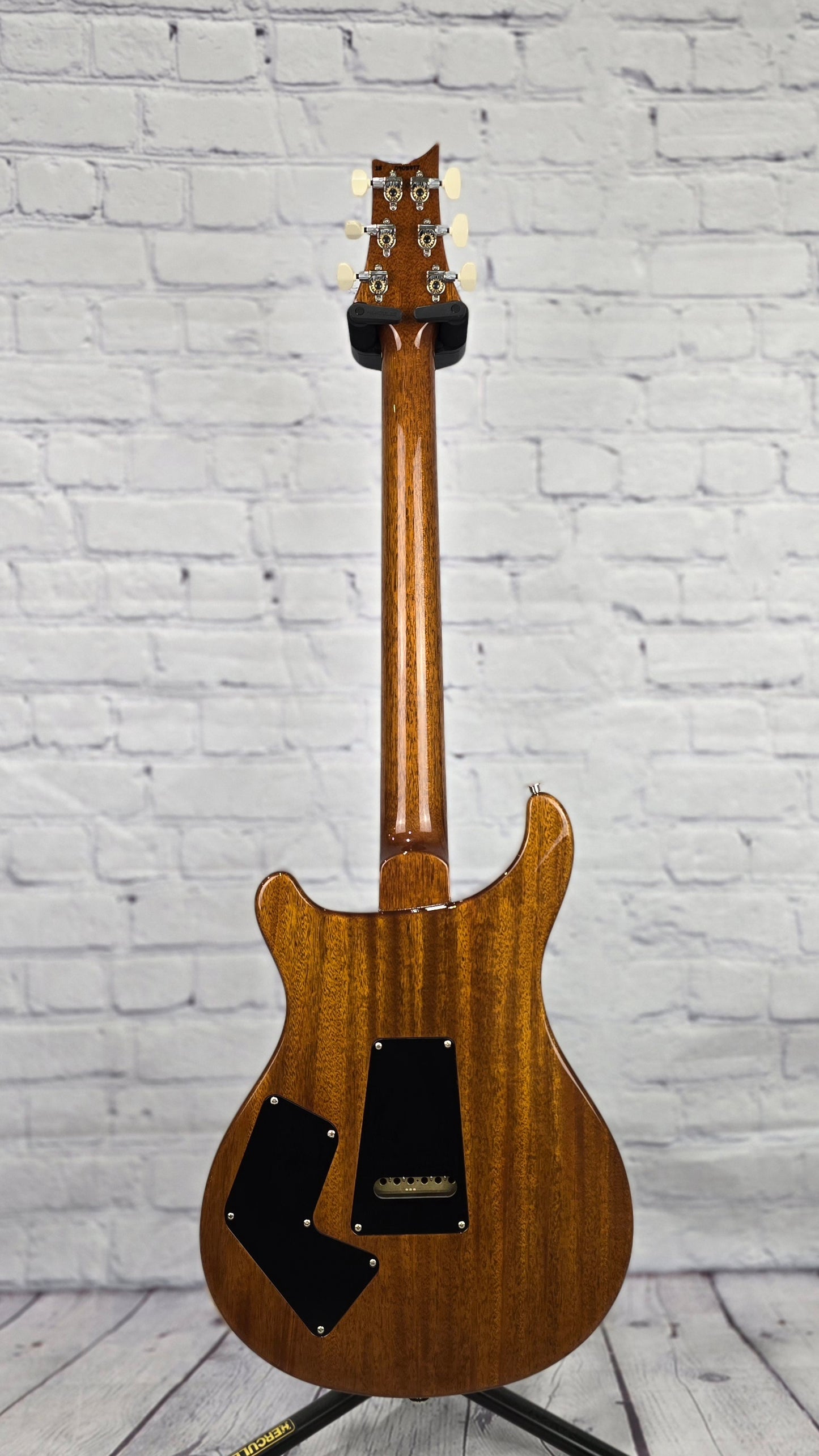 Paul Reed Smith PRS Modern Eagle V 6 String Electric Guitar Black Gold