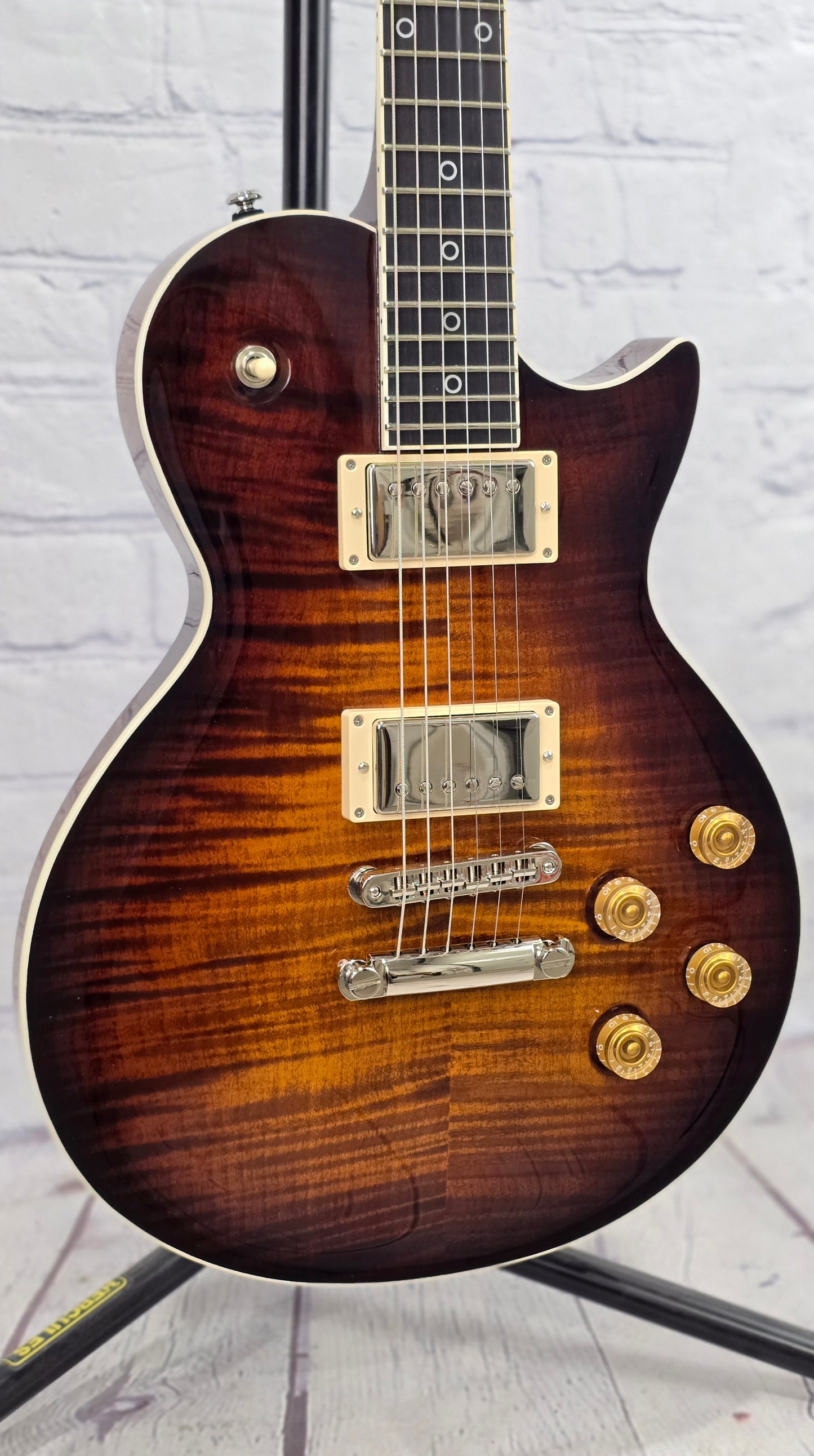Prestige Guitars Master Built Elite 6 String Electric Guitar Tiger Eye Burst