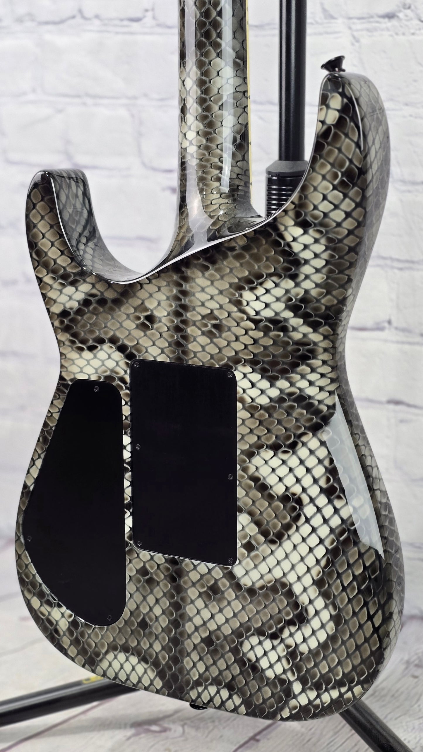USED Jackson USA SL2H 6 String Electric Guitar Snakeskin