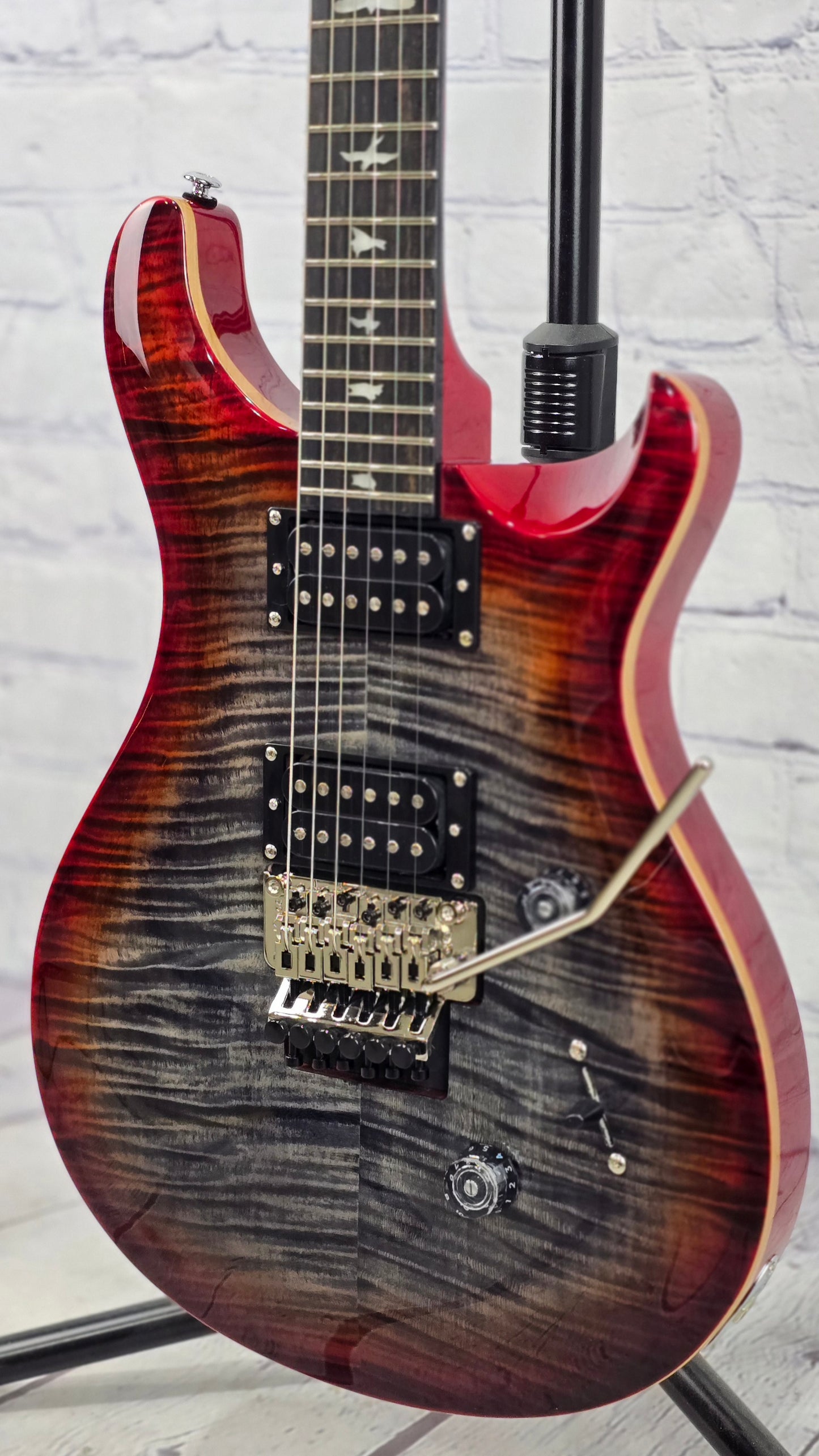 Paul Reed Smith PRS Guitars SE Custom 24 Floyd Rose Electric Guitar Charcoal Cherry Burst
