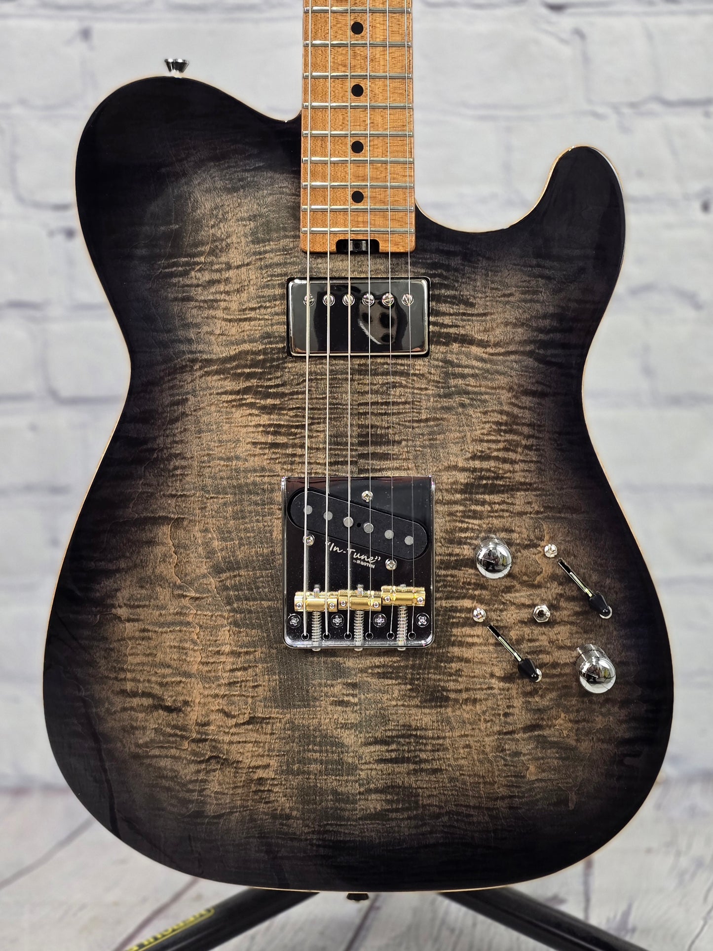 Cream T Guitars Astra Custom HS 6 String Electric Guitar Black Hole Burst