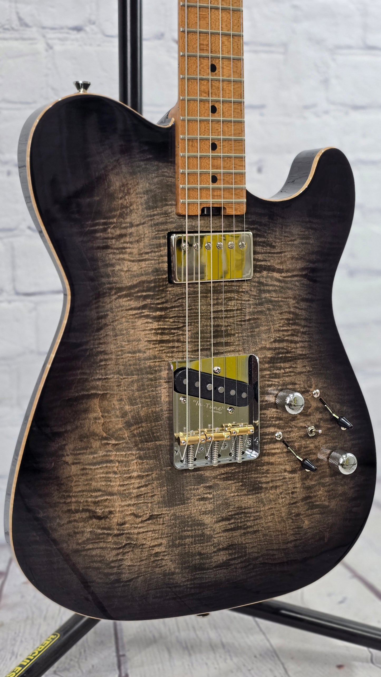 Cream T Guitars Astra Custom HS 6 String Electric Guitar Black Hole Burst