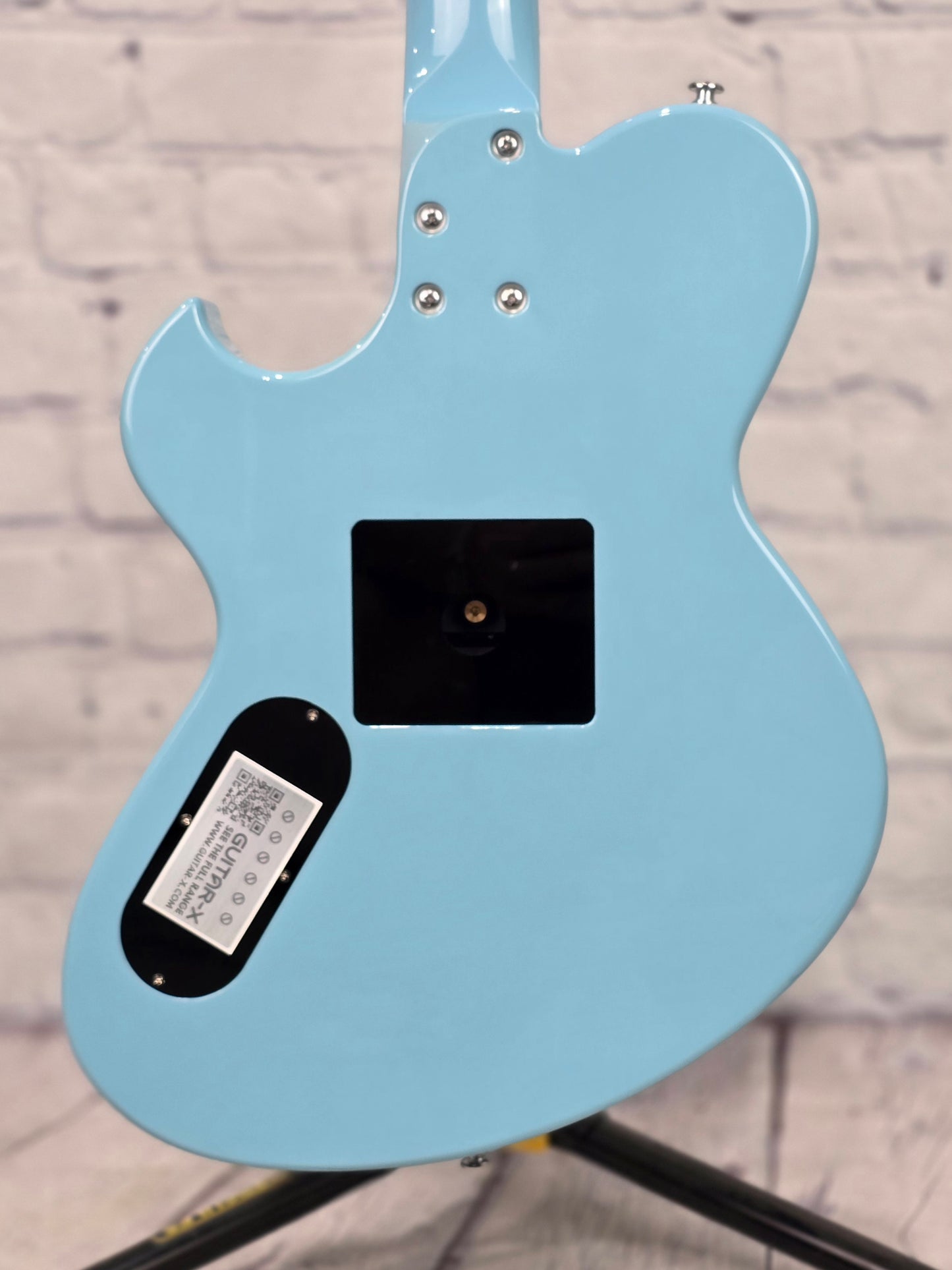 Cream T x Newman Guitars Honeycomb Jr. GT-40 Guitar-X 6 String Electric Guitar Baby Blue