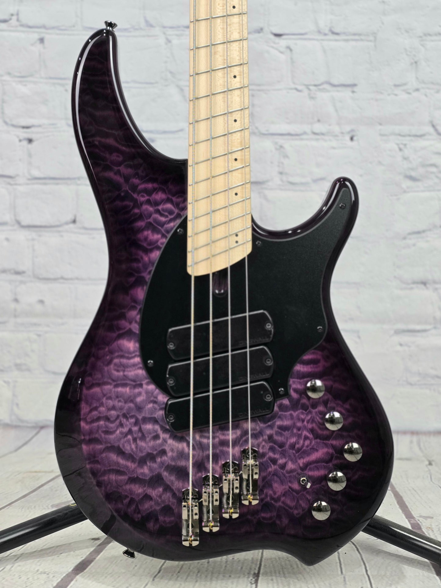 Dingwall Combustion C3 4 String Multiscale Bass Ultra Violet Burst Quilt