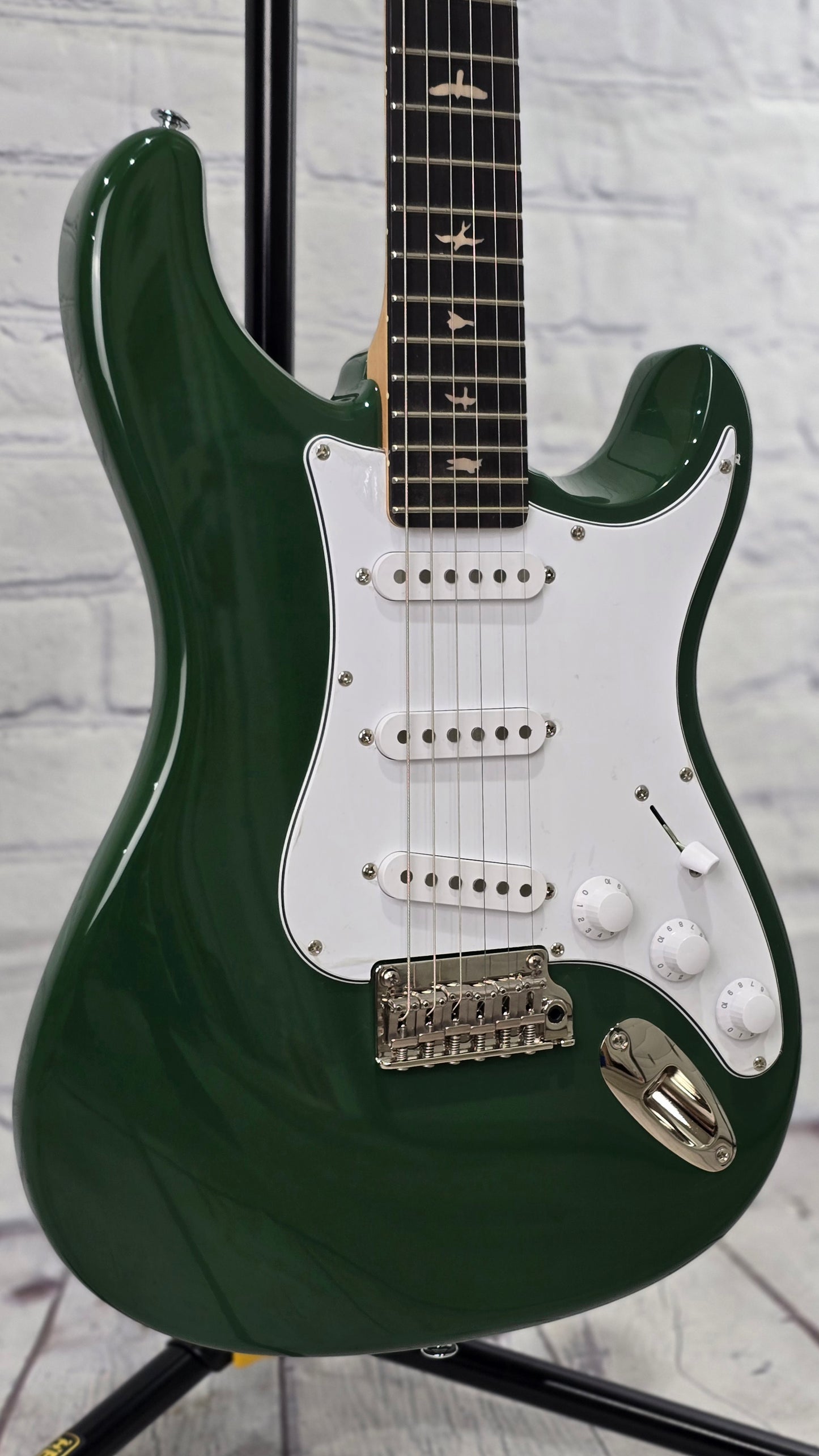 Paul Reed Smith PRS Guitars SE Silver Sky RW John Mayer Electric Guitar Laurel Green
