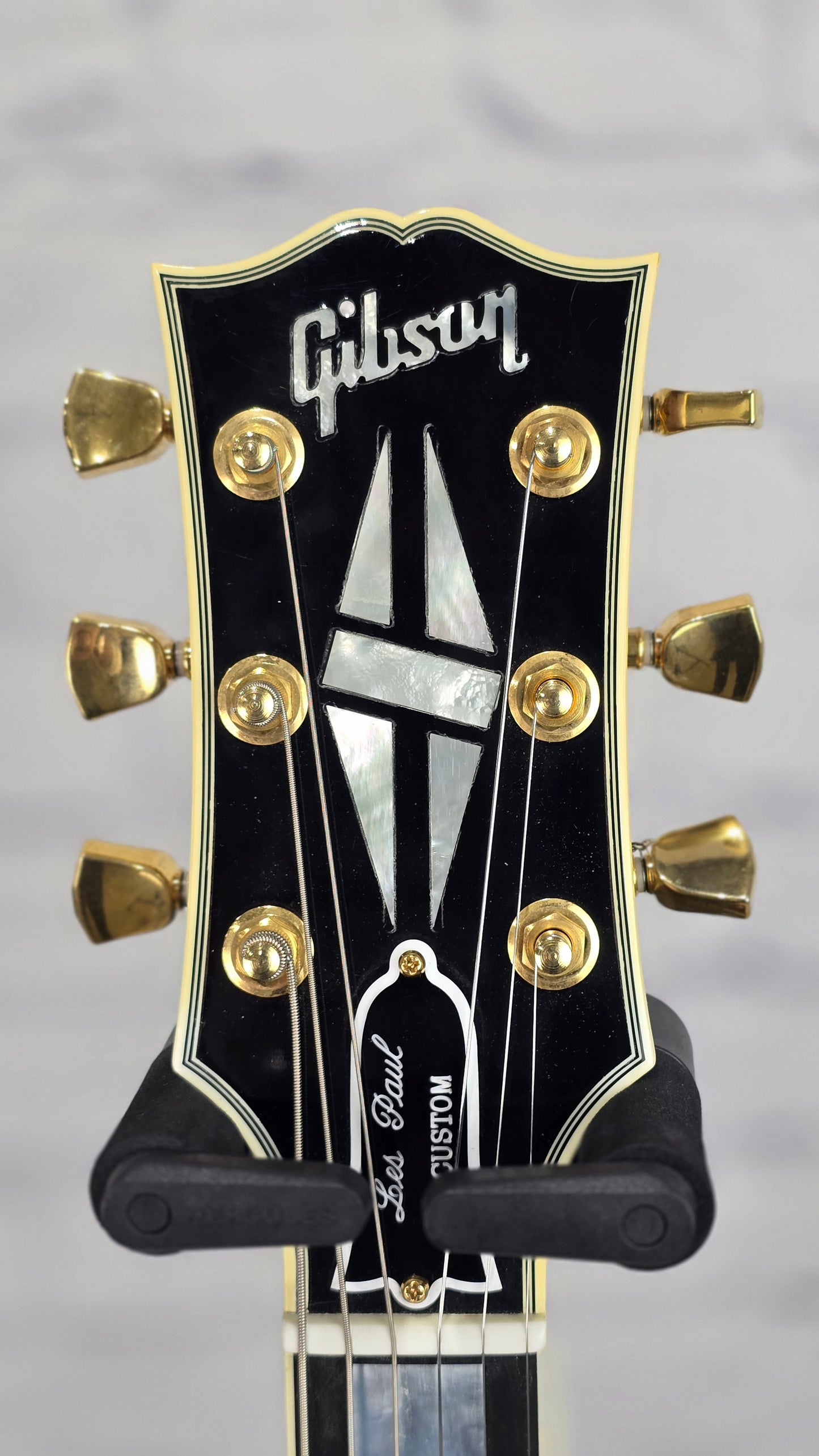 USED 2014 Gibson Les Paul Custom Electric Guitar Flame Top Honey Burst