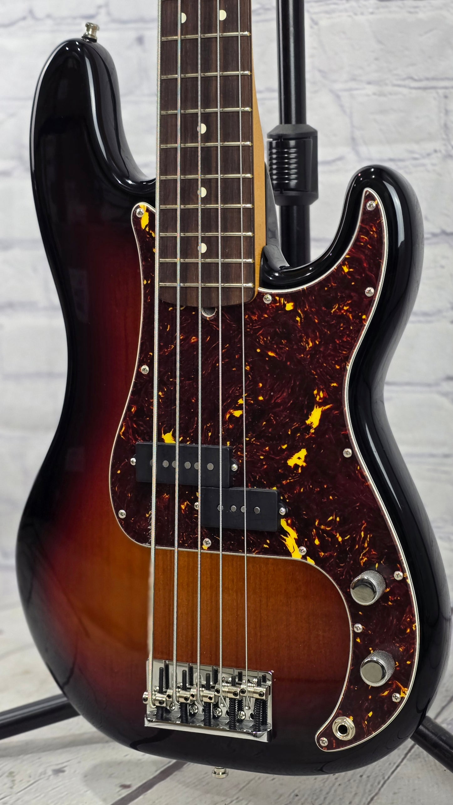 USED Fender American Professional II Precision Bass V 5 String Bass 3 Color Sunburst