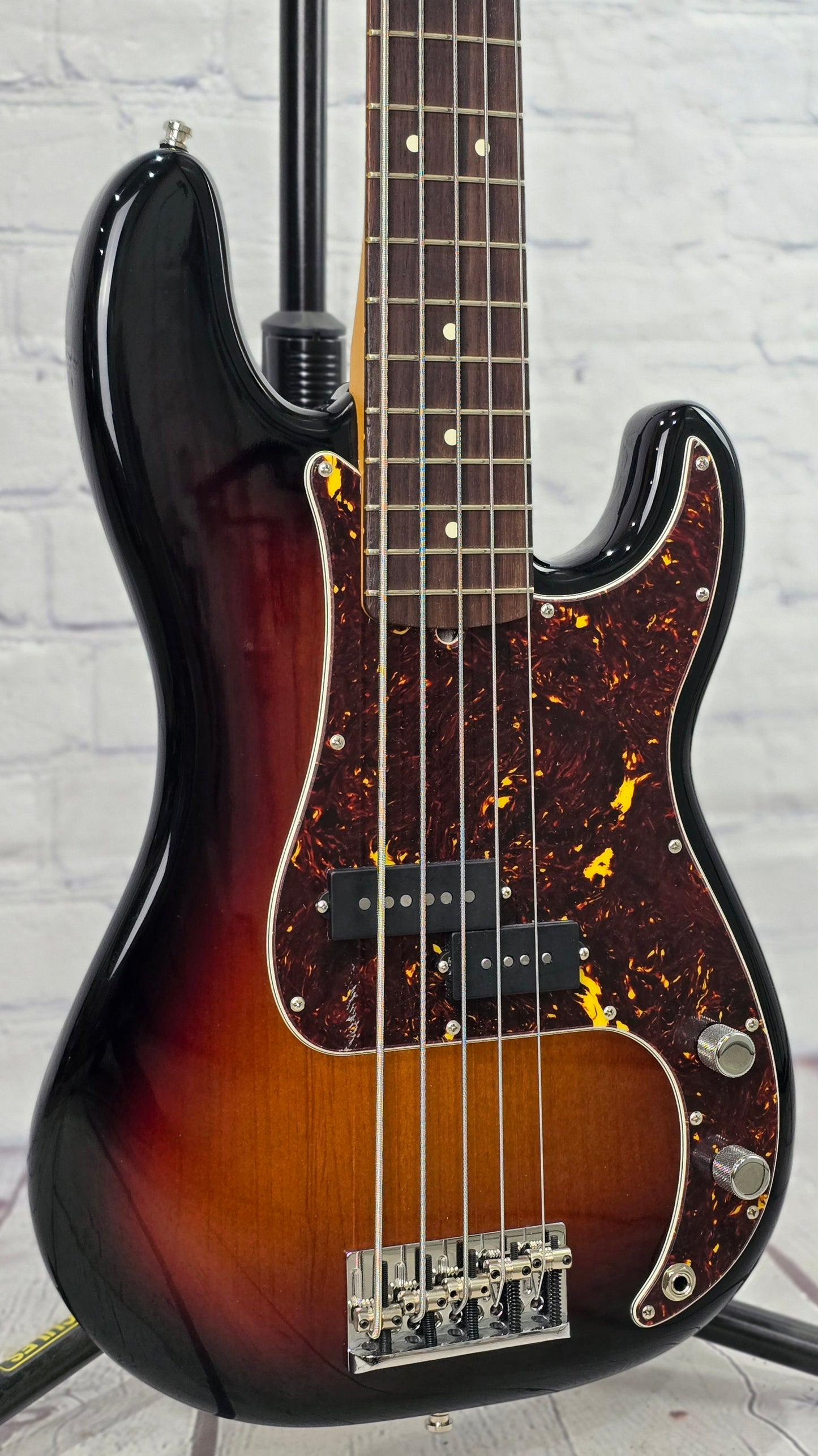 USED Fender American Professional II Precision Bass V 5 String Bass 3 Color Sunburst