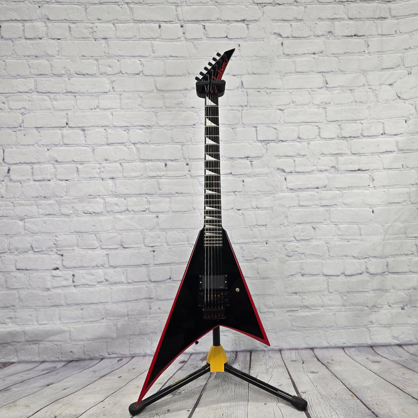 USED Jackson Pro RR24 6 String Electric Guitar Blood Red Bevels