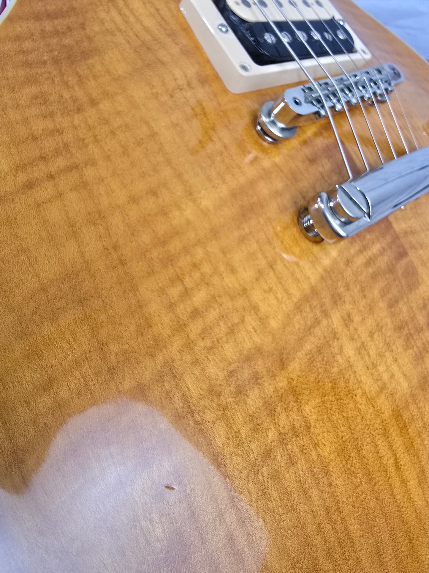 USED Gibson Les Paul Slash AFD 6 String Electric Guitar Appetite Burst