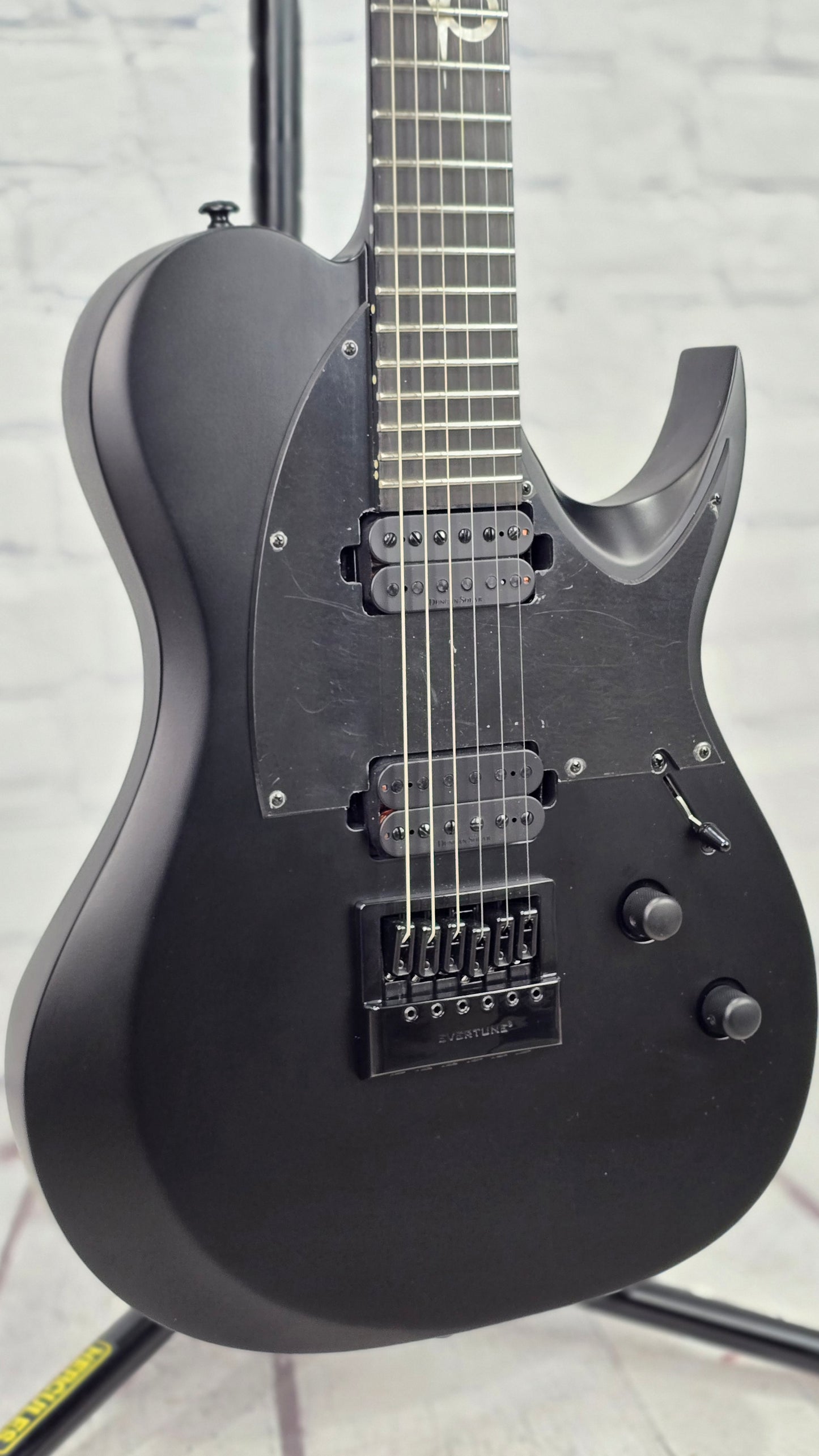USED Solar T1.6C Evertune 6 String Electric Guitar Carbon Black Matte