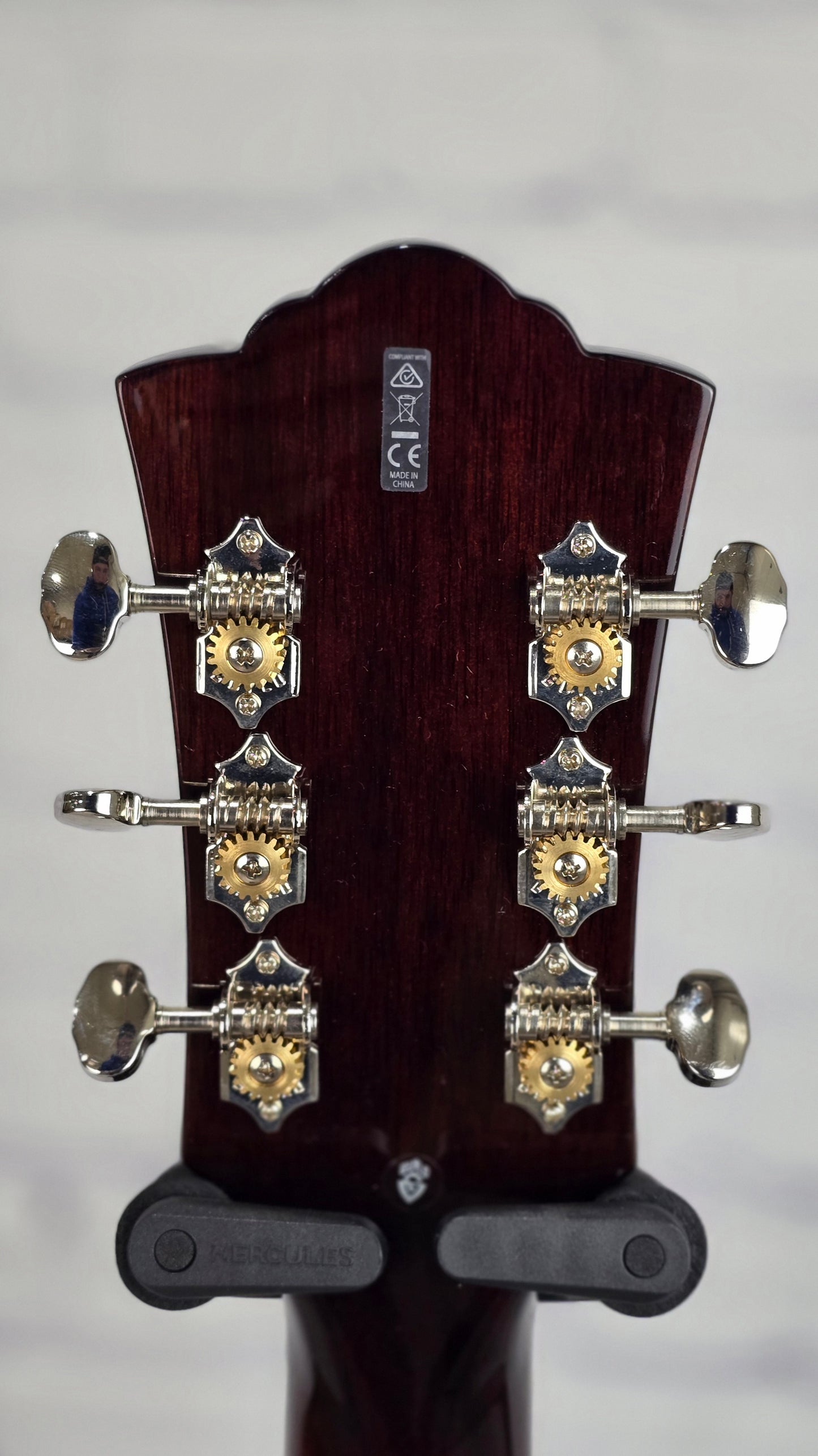 Guild Westerly Collection OM-140CE Orchestra 6 String Acoustic Guitar Antique Burst