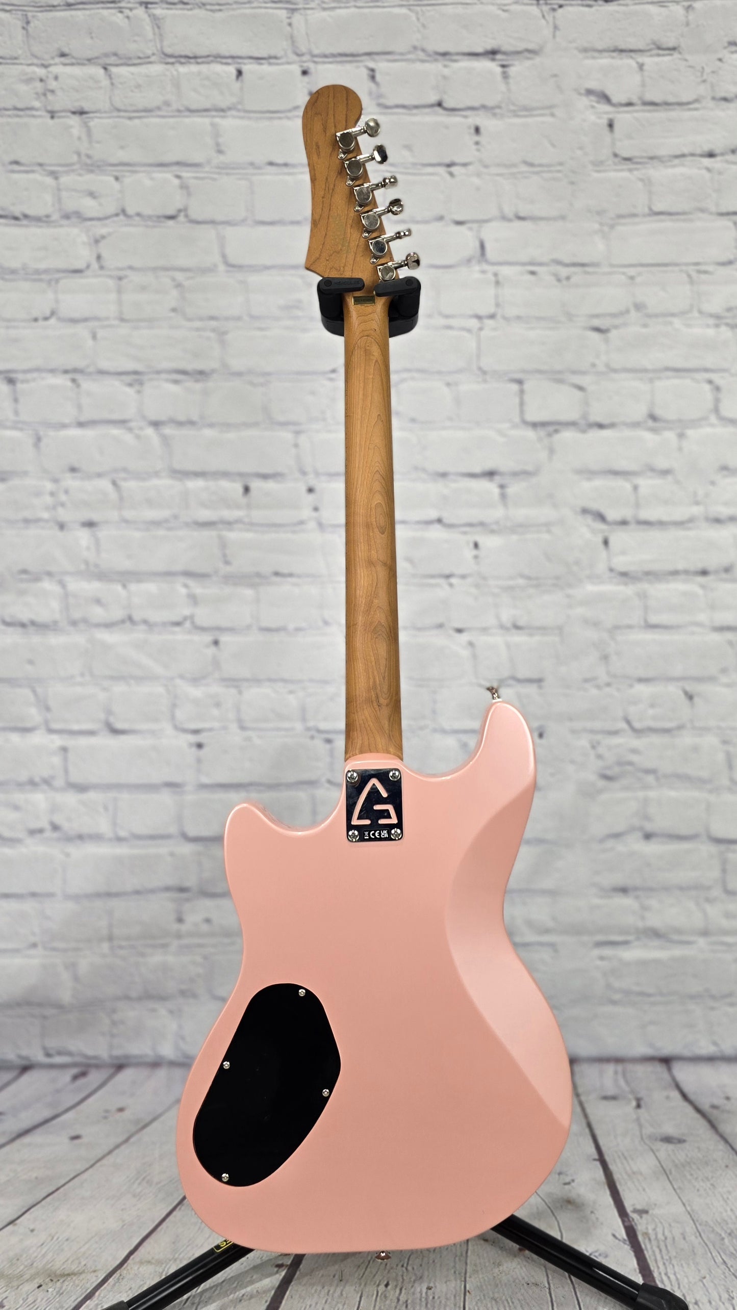 Guild Surfliner Deluxe 6 String Electric Guitar Rose Quartz Metallic