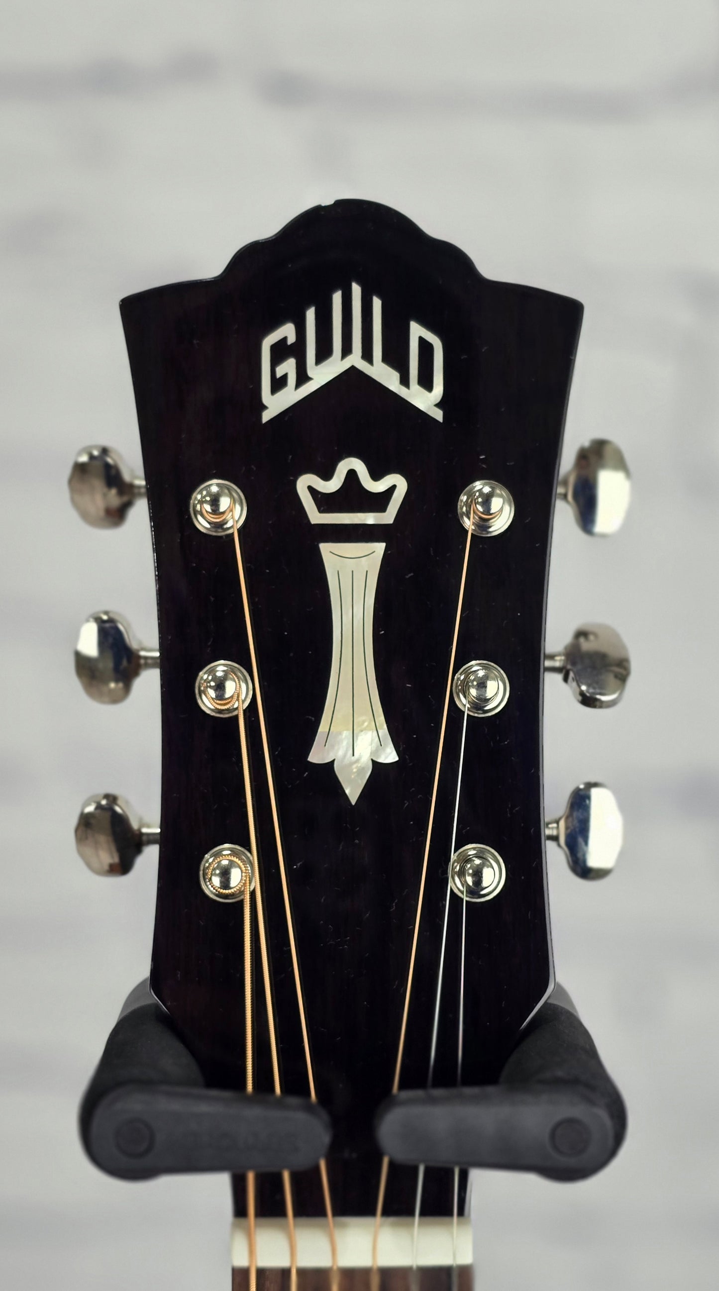 Guild Westerly Collection OM-120 Orchestra Acoustic Guitar Mahogany Natural