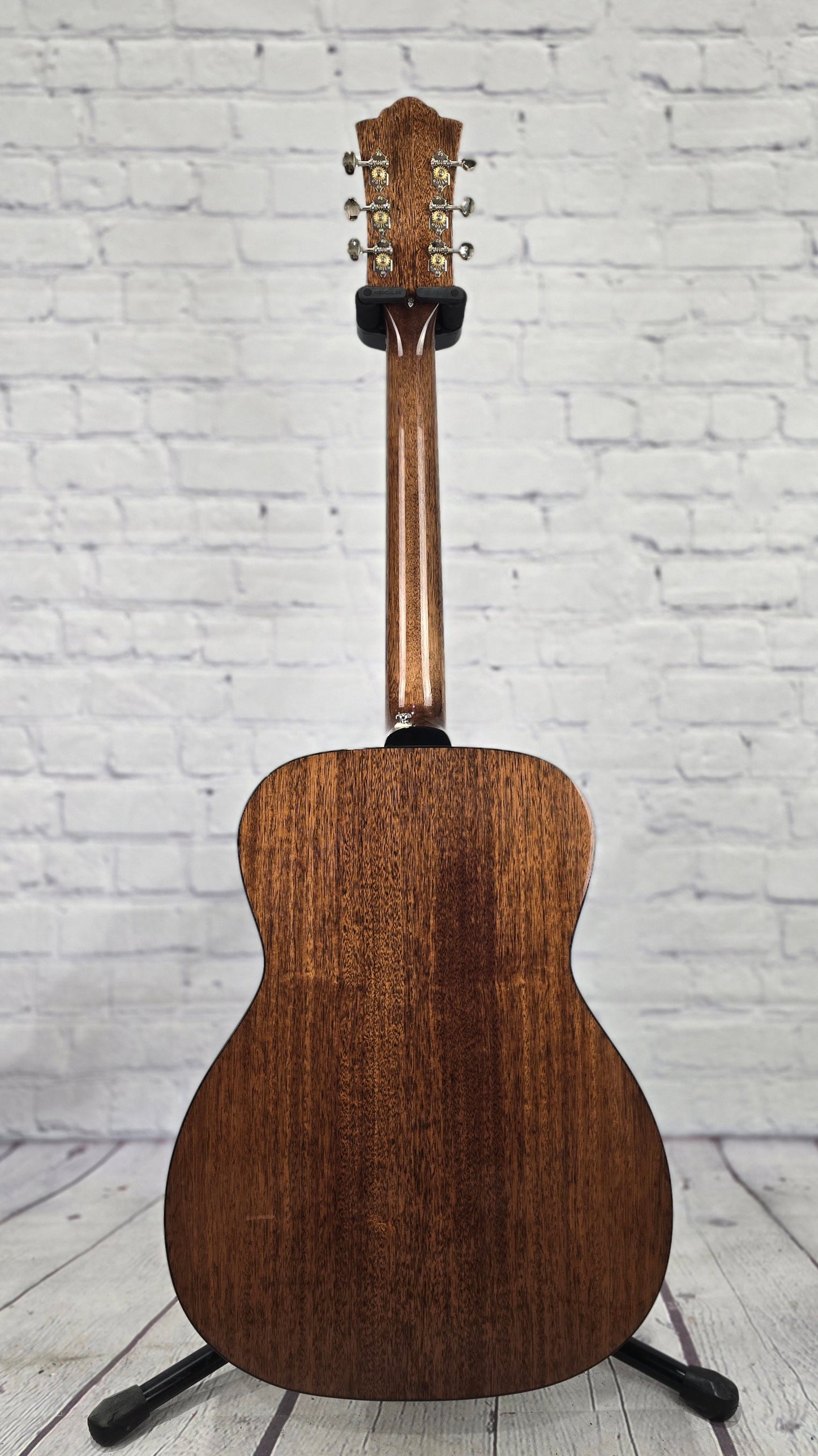 Guild Westerly Collection OM-120 Orchestra Acoustic Guitar Mahogany Natural