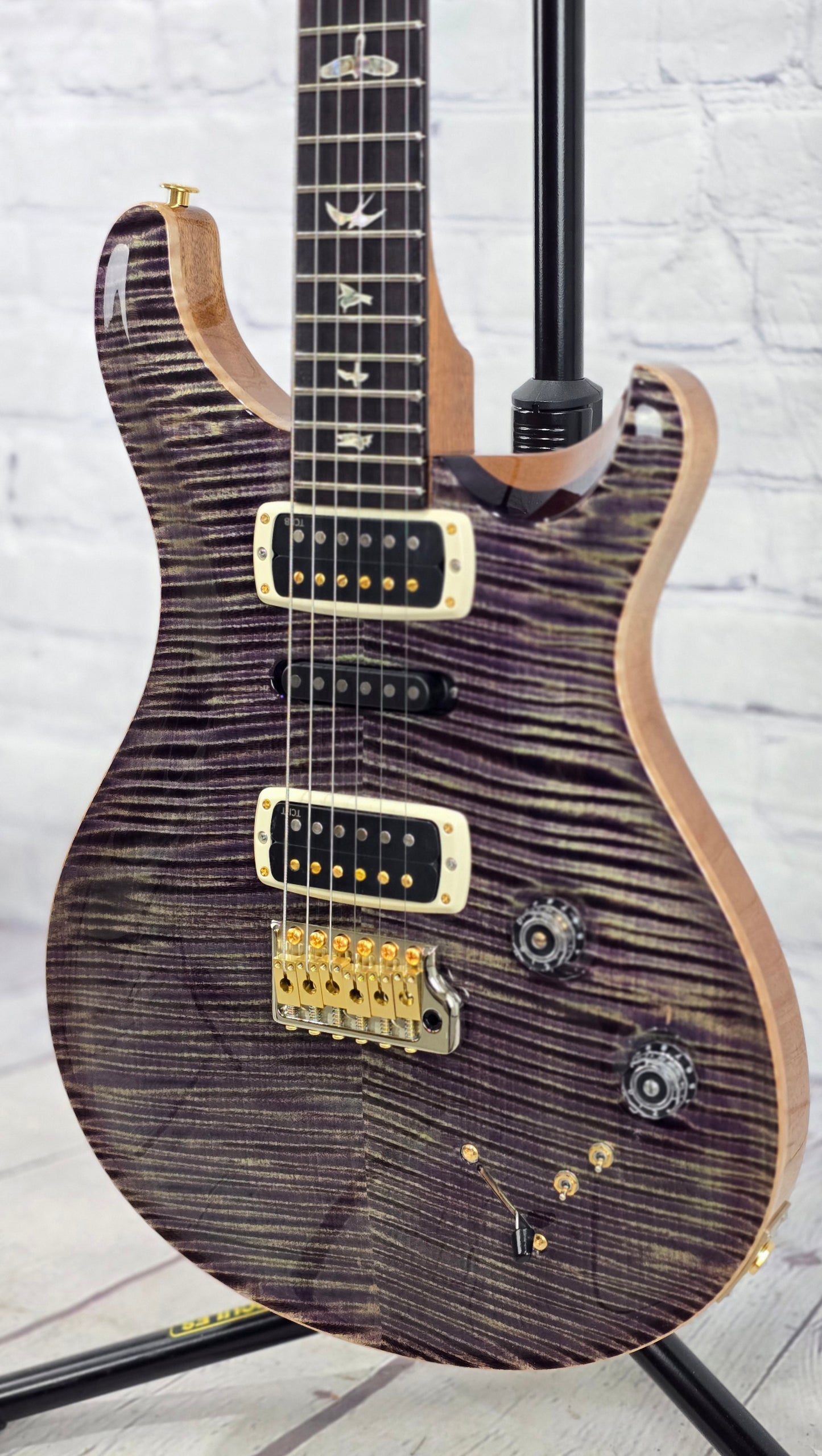 Paul Reed Smith PRS Guitars Modern Eagle V 10 Top 6 String Electric Guitar Aurora Borealis