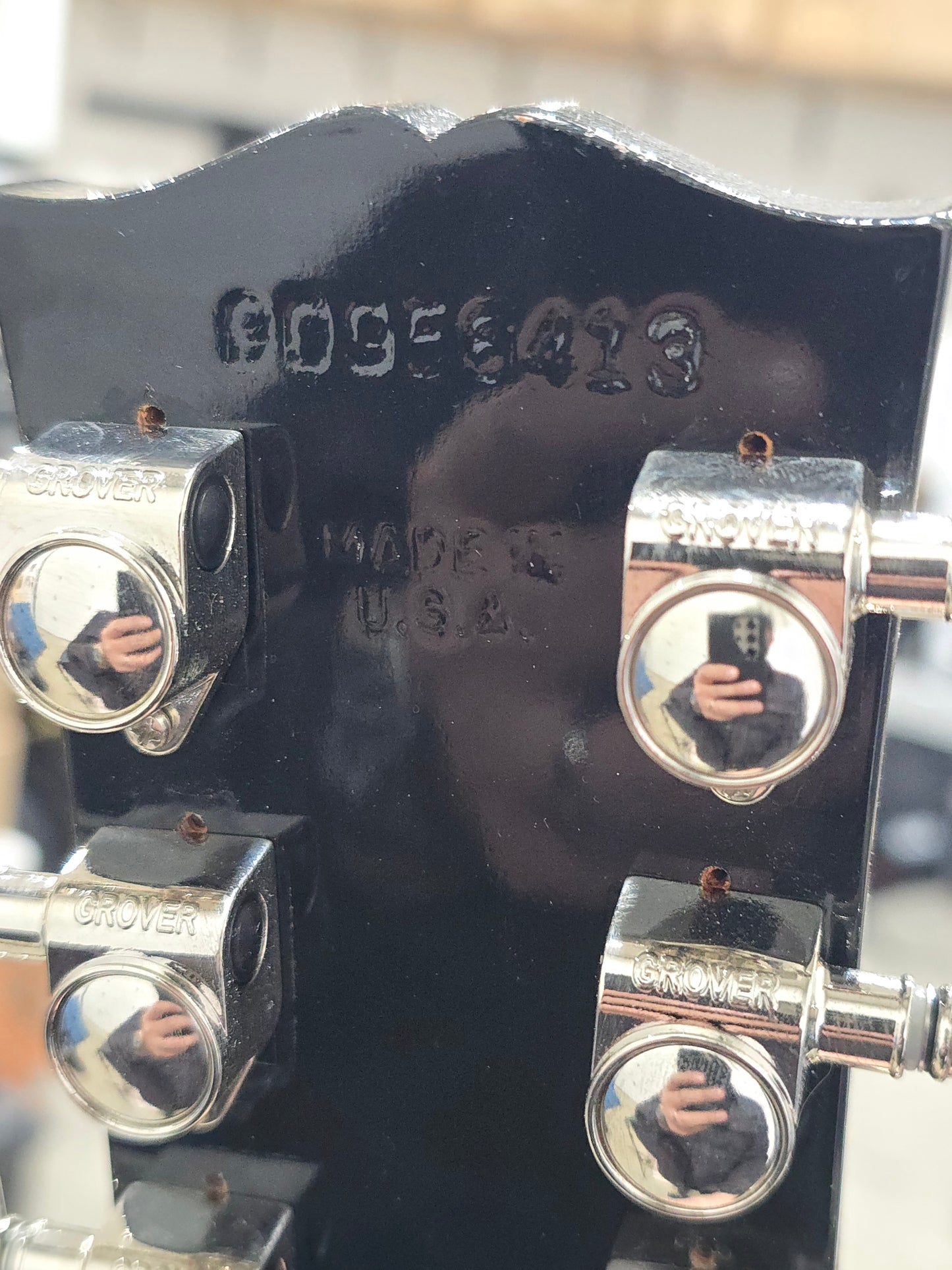 USED Gibson Les Paul Studio 6 String Electric Guitar Gloss Black 1996