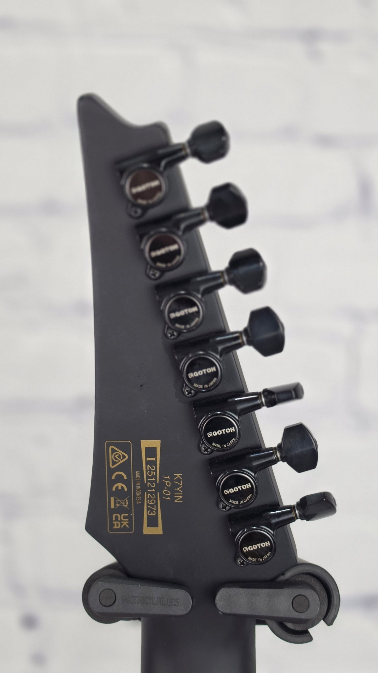 Ibanez K7 Korn K7YIN Munky Signature 7 String Electric Guitar Black