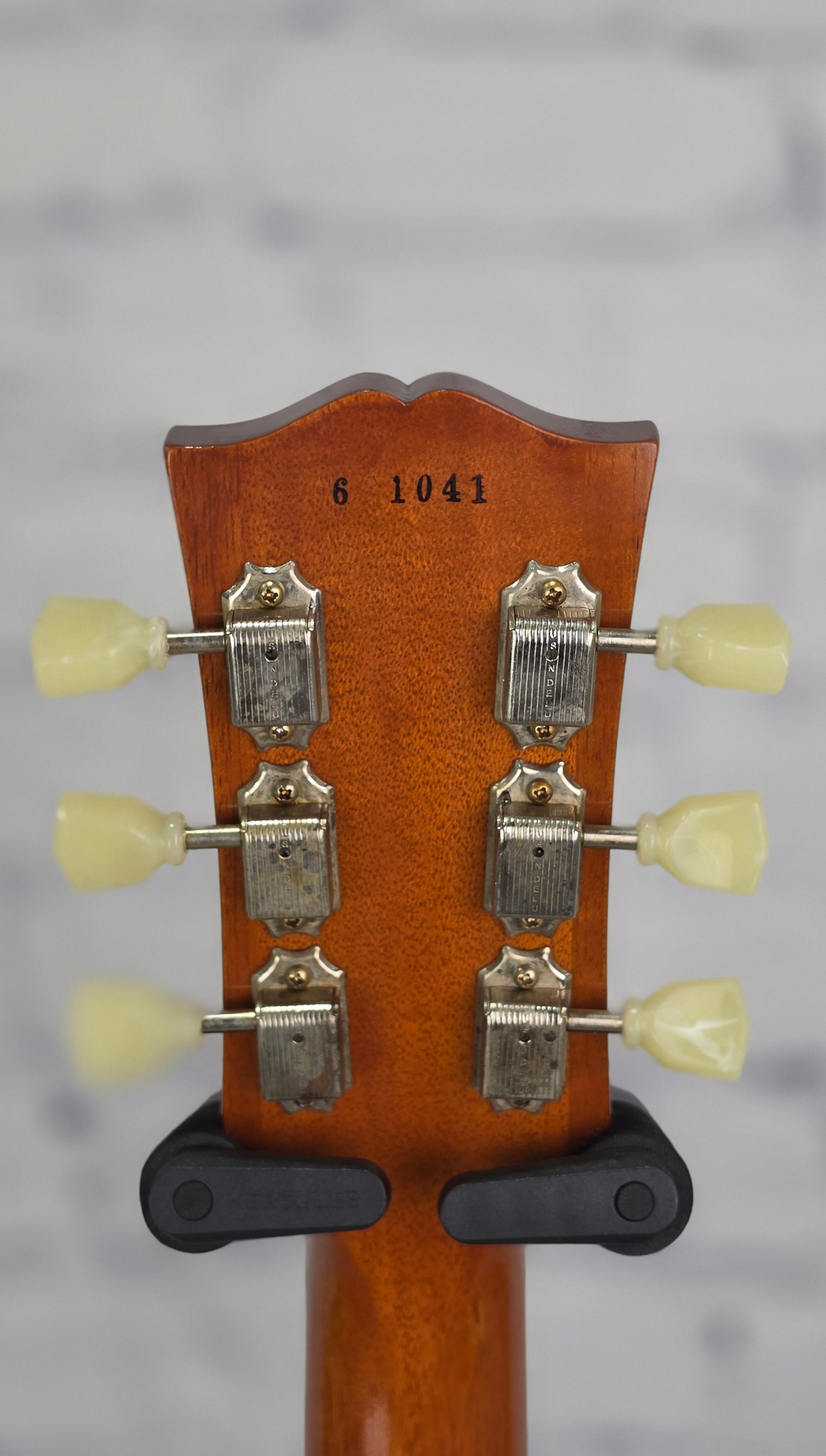 USED Gibson Custom Shop Les Paul R6 1956 Reissue 6 String Electric Guitar Gold Top