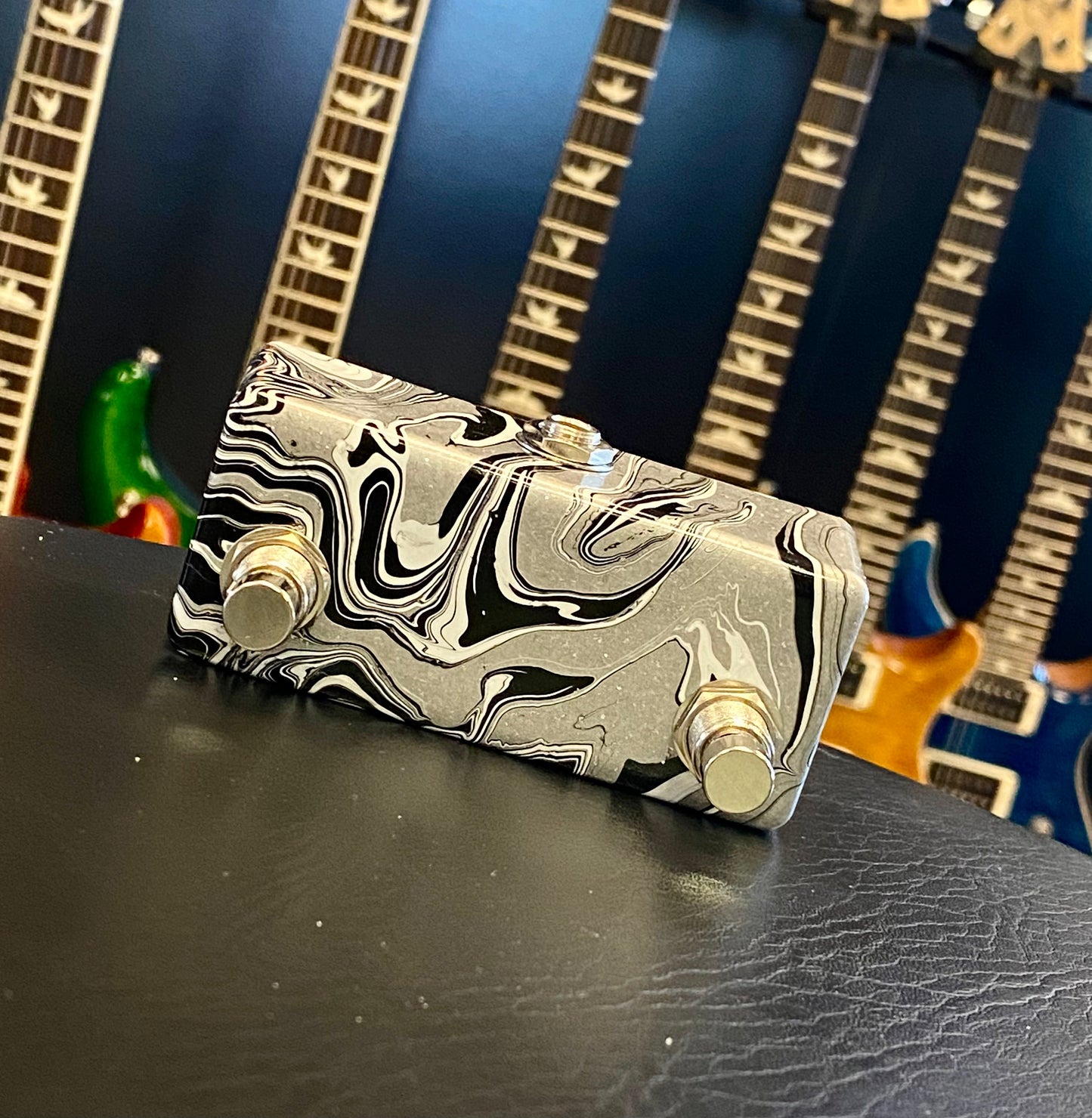 Leprechaun FX Line 6 Extension Foot-switch (Black/Silver/White)