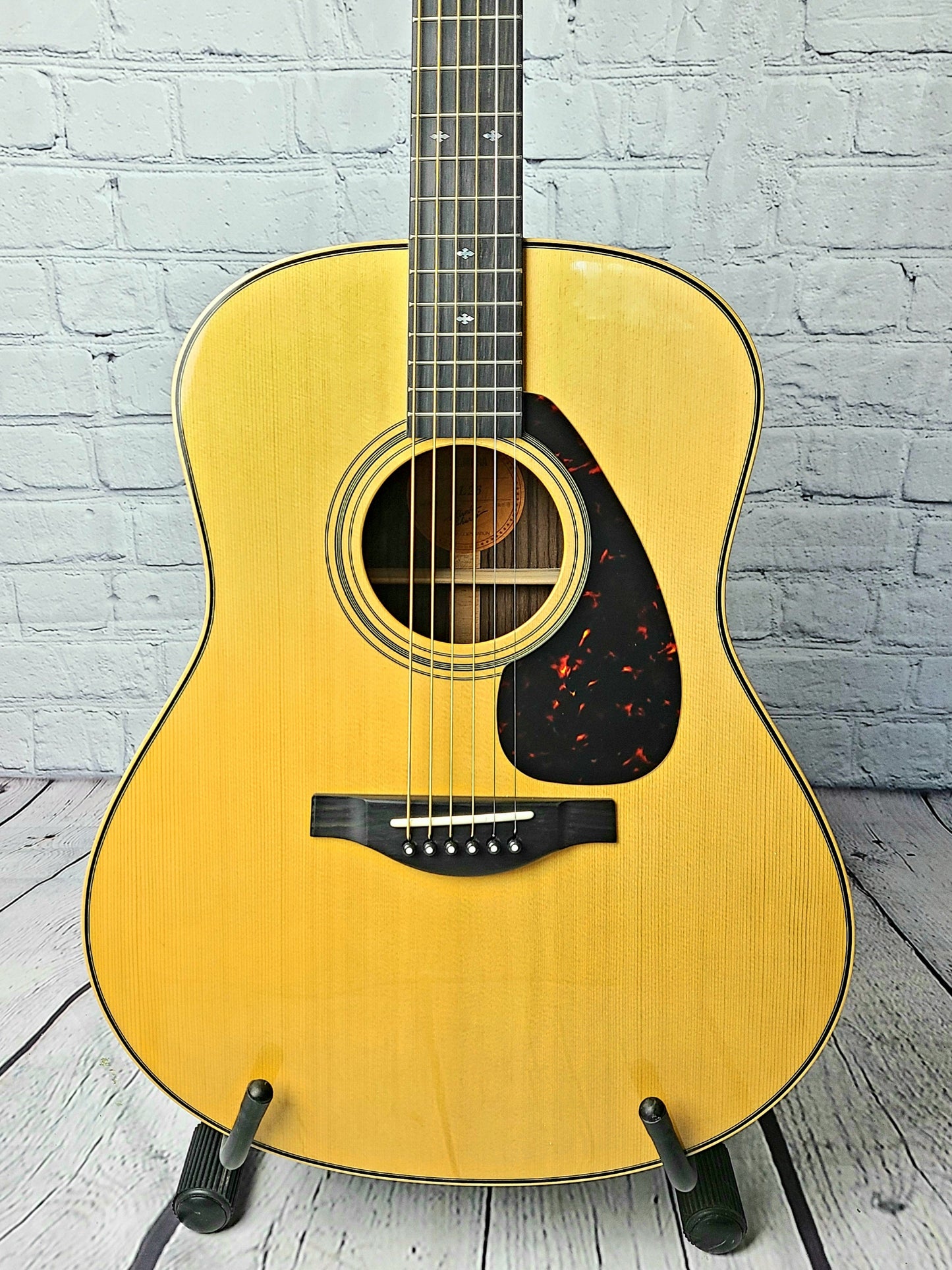 USED Yamaha Japan LL26 ARE II Dreadnaught Acoustic Guitar Natural