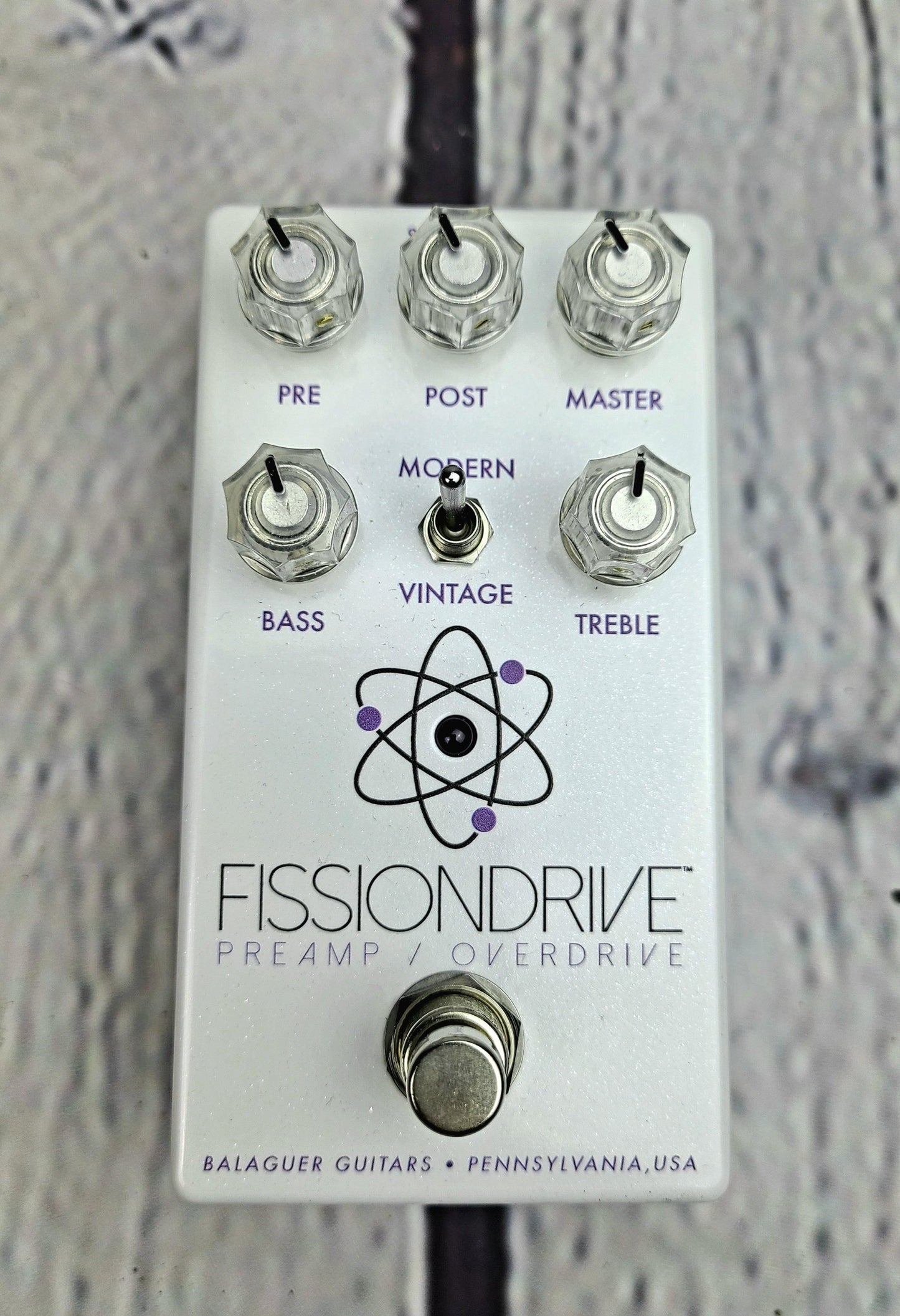 Balaguer Guitars Fission Drive V2 Overdrive Pedal (White) - Guitar Brando