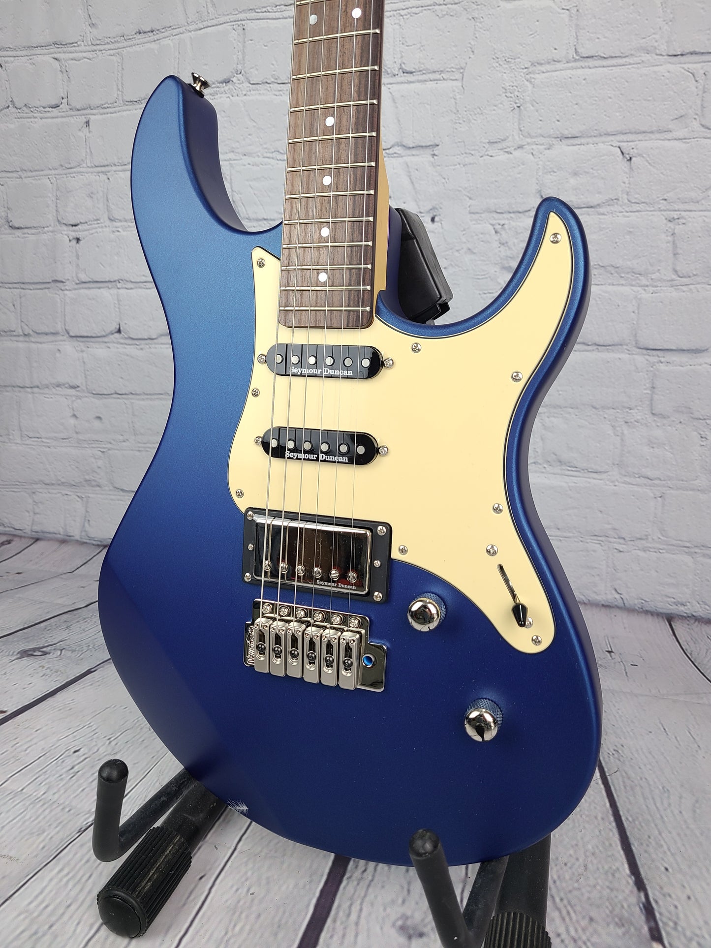 Yamaha Pacifica PAC612VIIX Electric Guitar Matte Silk Blue