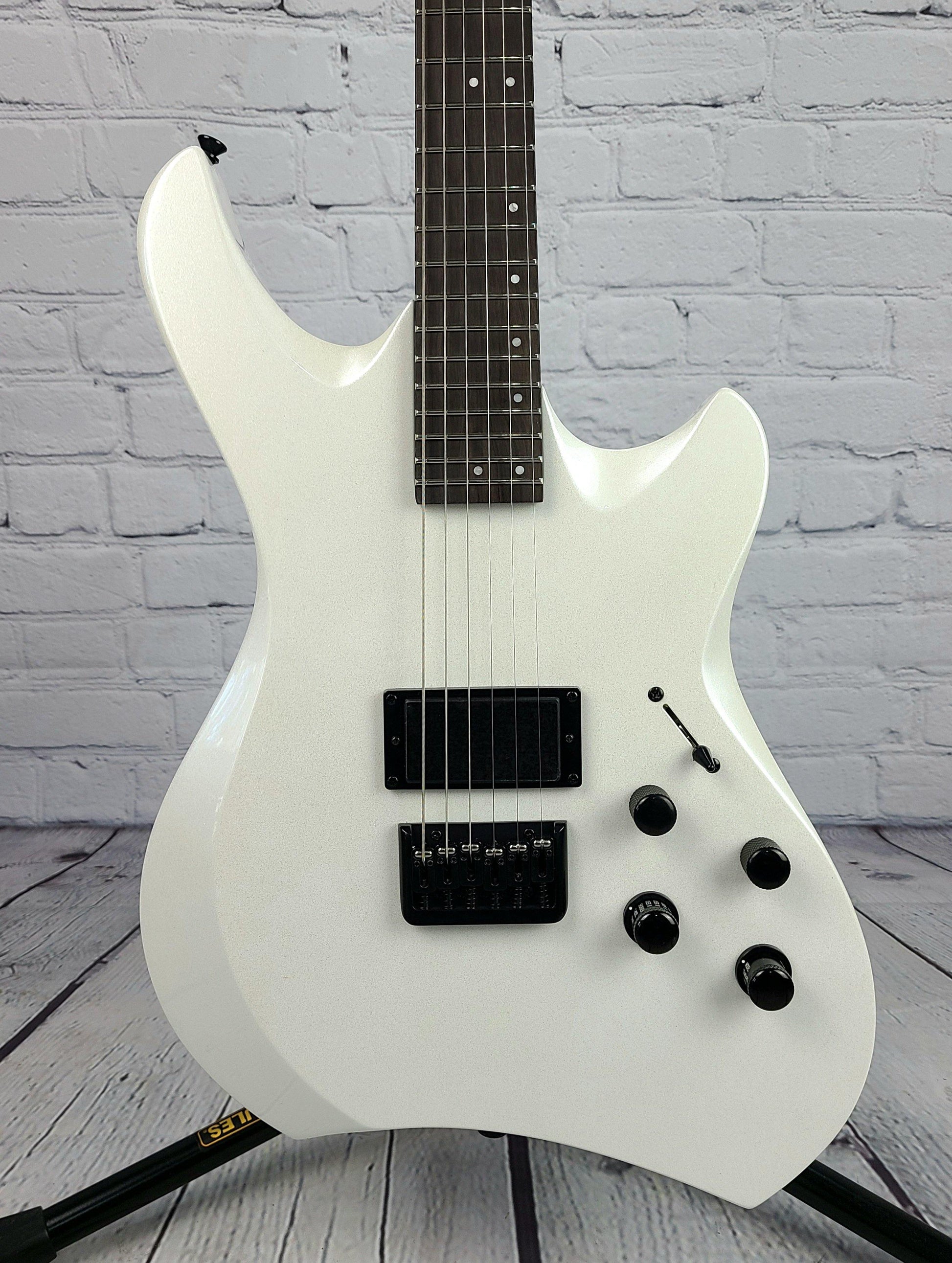 Line 6 Shuriken SR250 Variax Electric Guitar Satin White - Guitar Brando