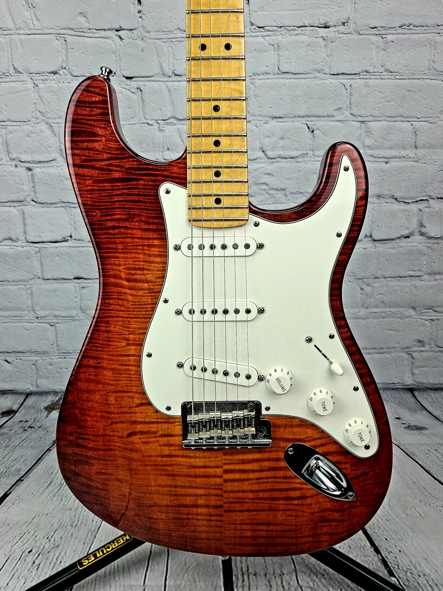 USED 2011 Fender American Select Stratocaster USA Flame Top Cherry Burst Figured Maple Neck