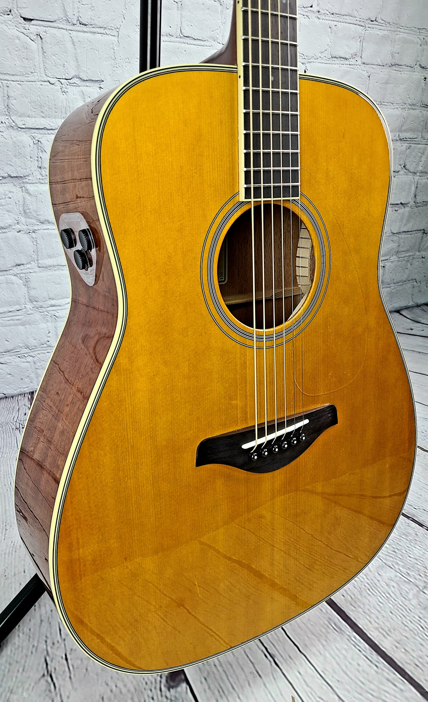 Yamaha FG-TA VT TransAcoustic Vintage Tint Electric Acoustic Guitar