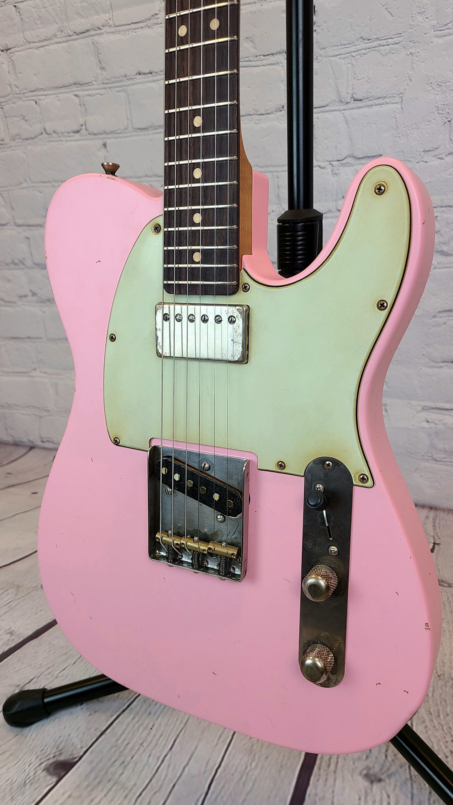 LSL Instruments Tbone One H/S Shell Pink Medium Relic Roasted Maple Neck