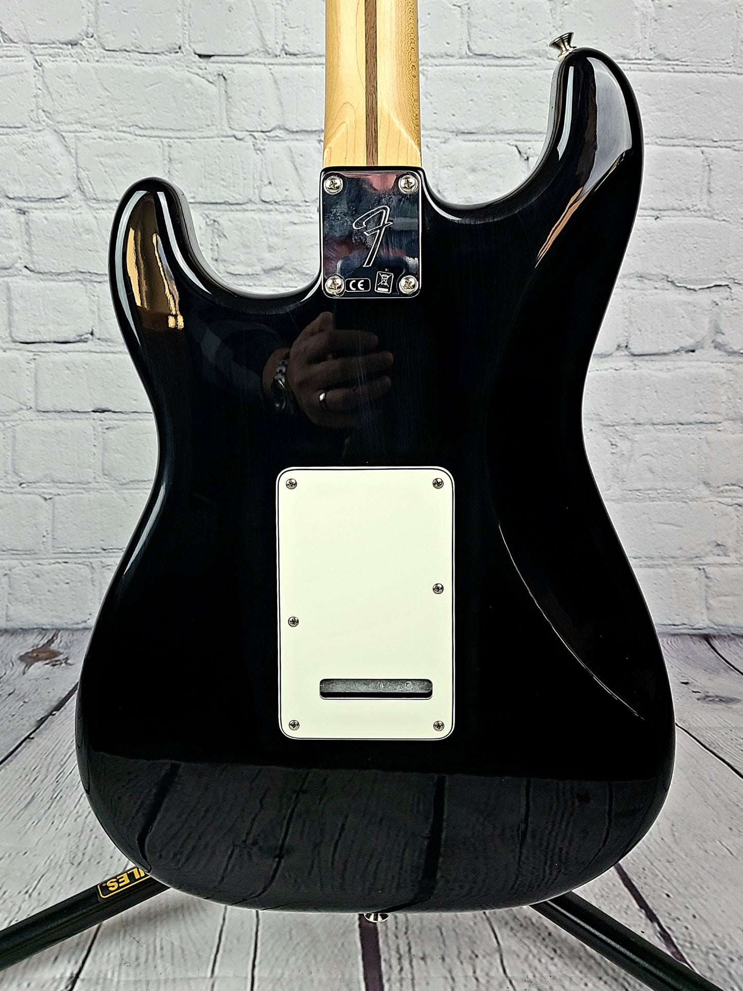 USED Fender Player Stratocaster Black Maple Fretboard c/w Hardshell Case 2018