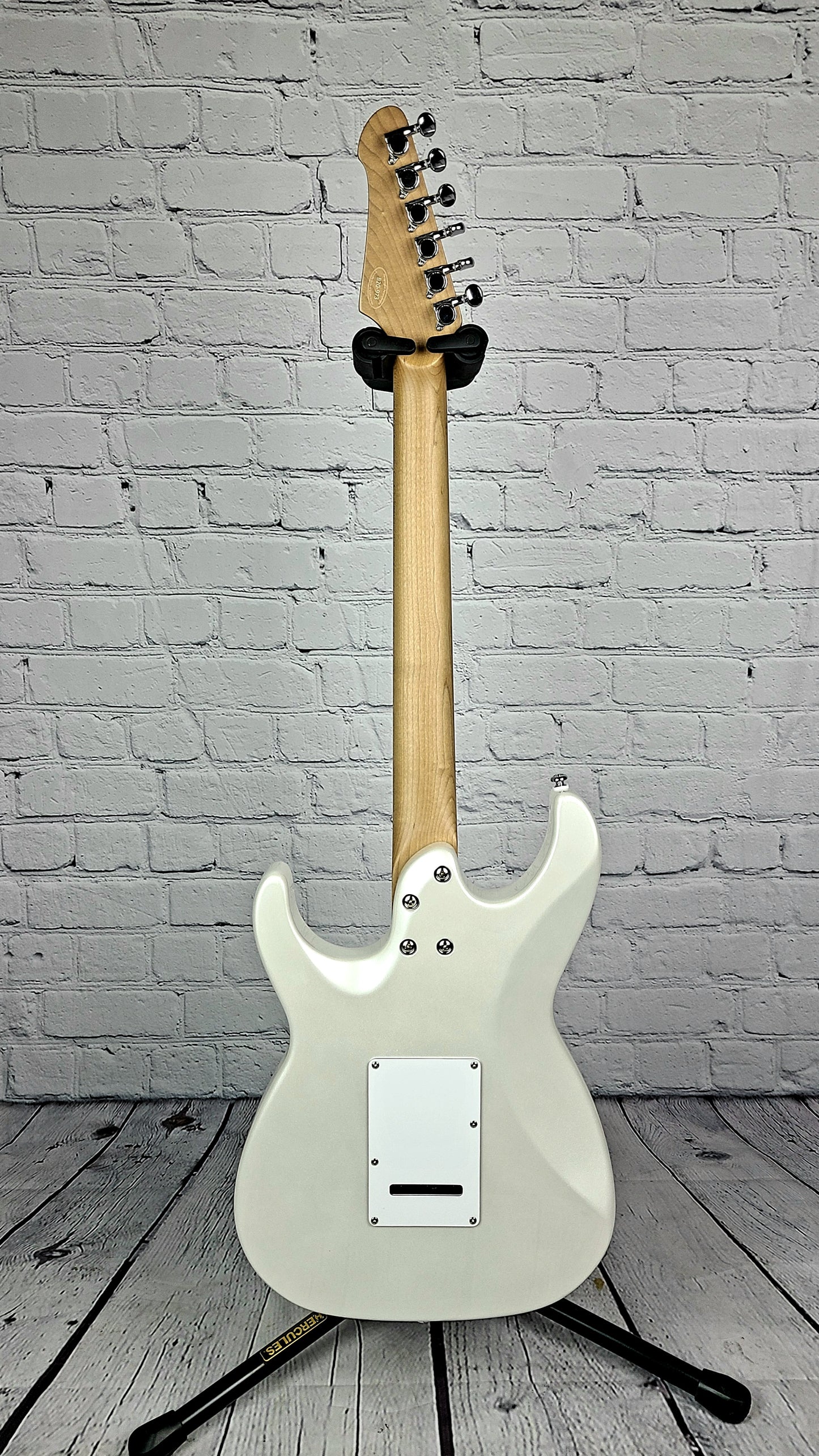 Balaguer Select Toro Classic HSS Roasted Maple Electric Guitar Metallic White