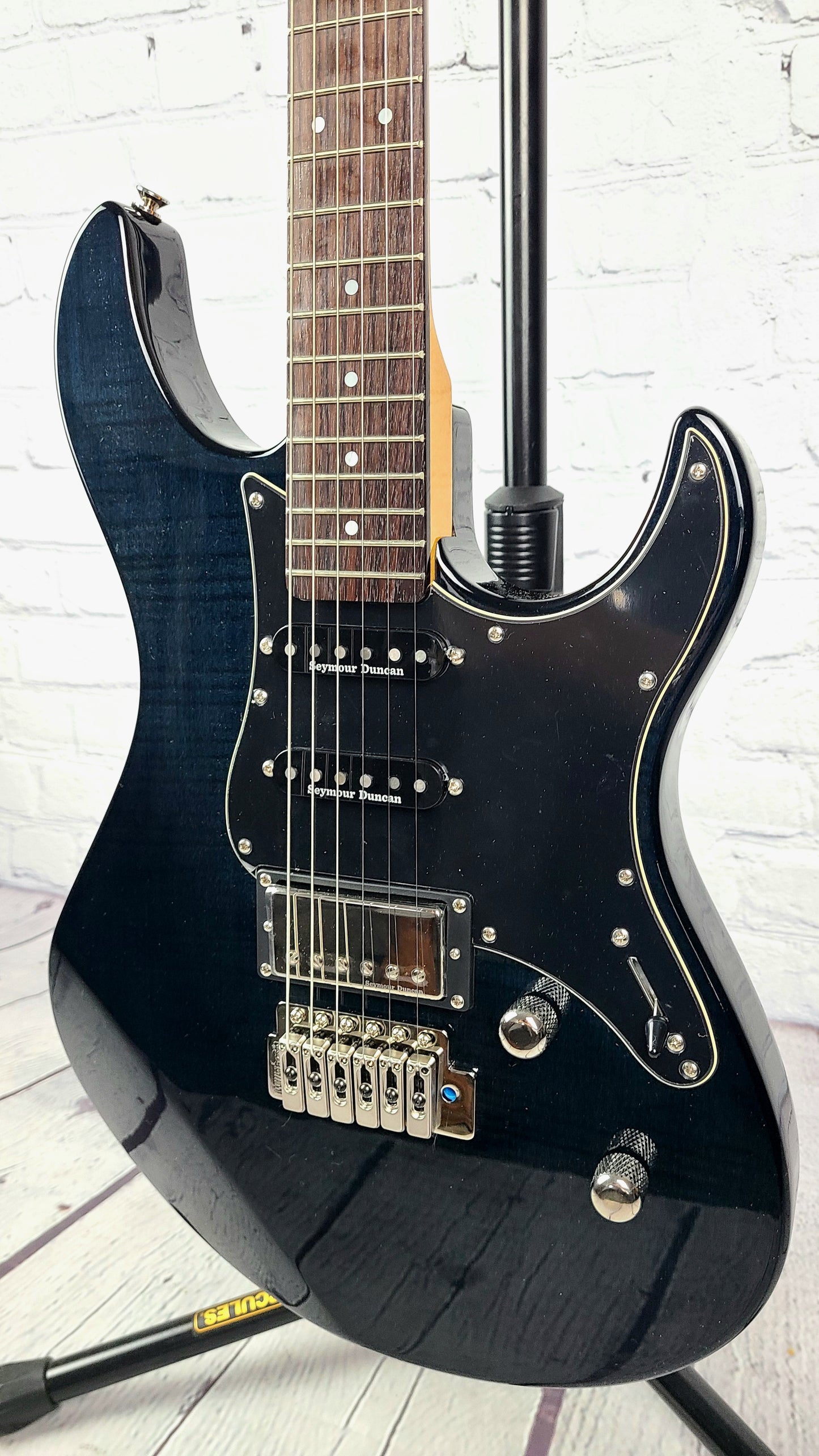Yamaha Pacifica PAC612VIIFM Electric Guitar Matte Translucent Black Flame Maple