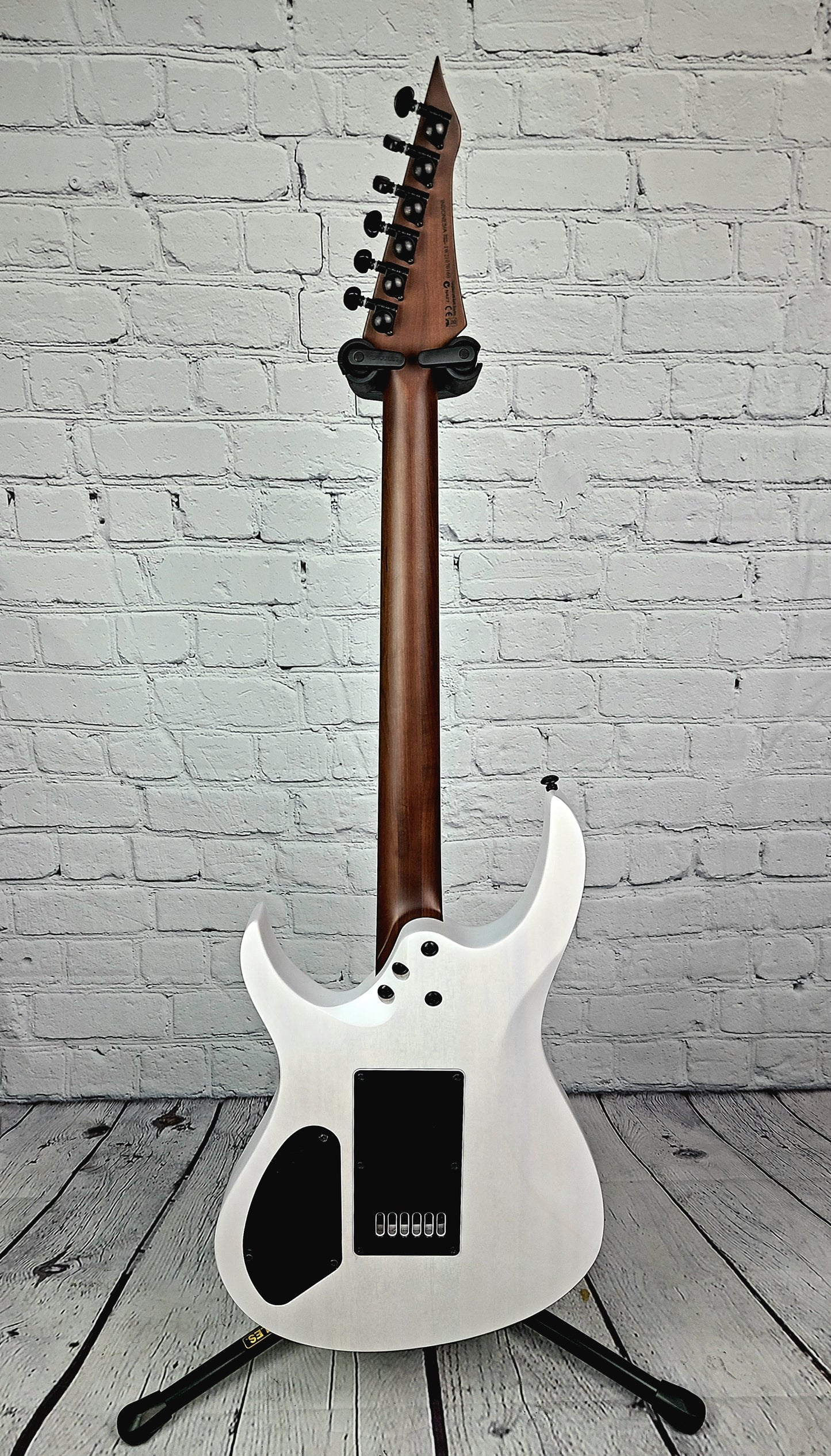 Balaguer Standard Diablo Electric Guitar Trans White Evertune