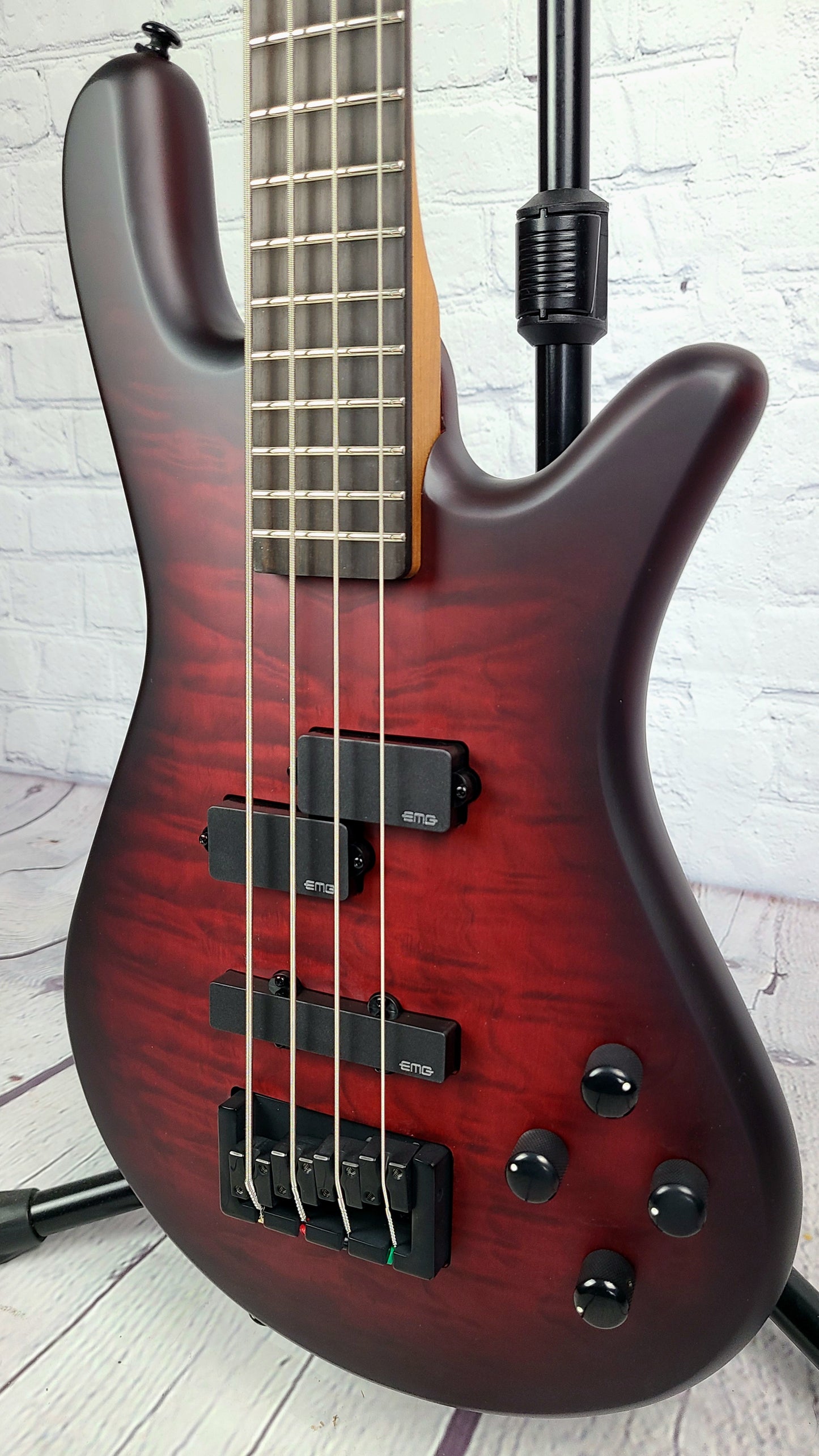 Spector NS Pulse II 4 String Bass Black Cherry Quilt Maple