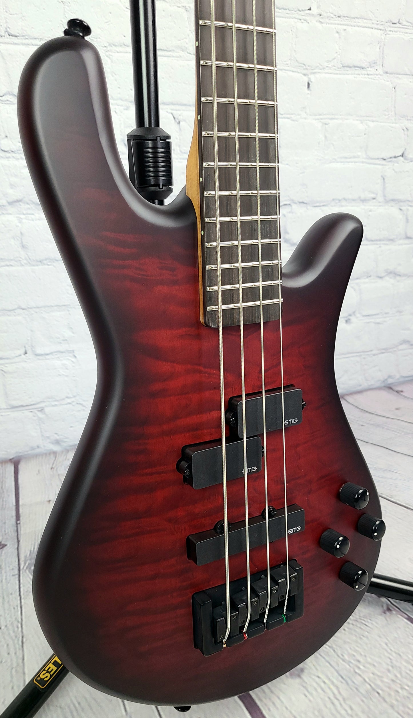 Spector NS Pulse II 4 String Bass Black Cherry Quilt Maple