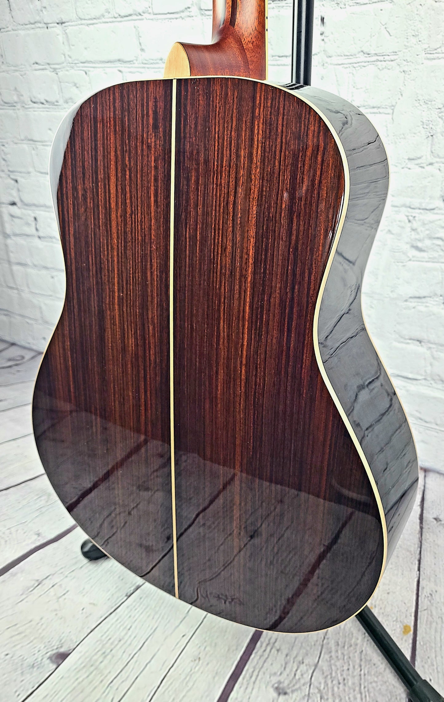 Yamaha LL16D Deluxe Solid Rosewood Electric Acoustic Natural