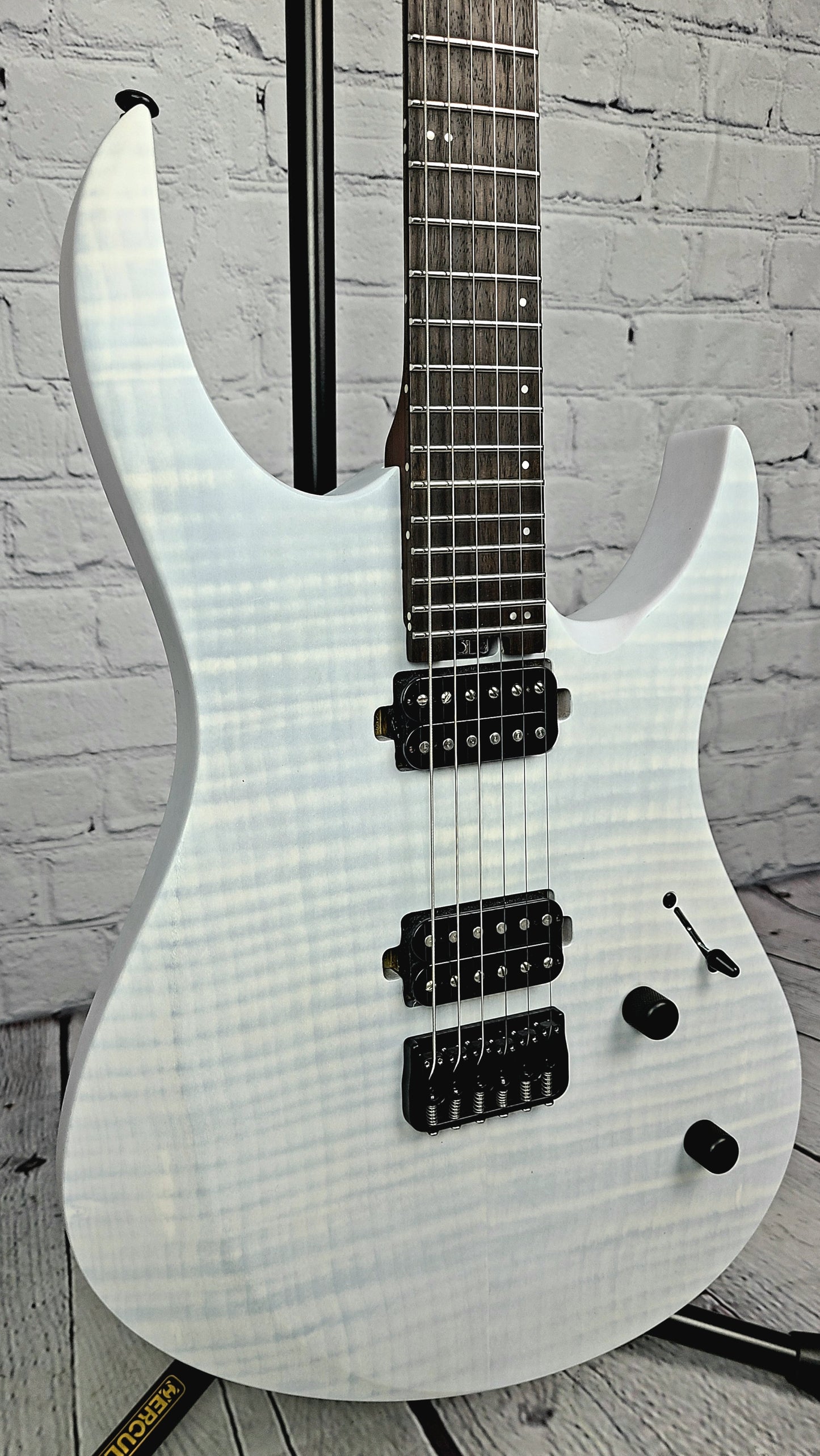 Balaguer Standard Diablo Electric Guitar Trans White Hipshot